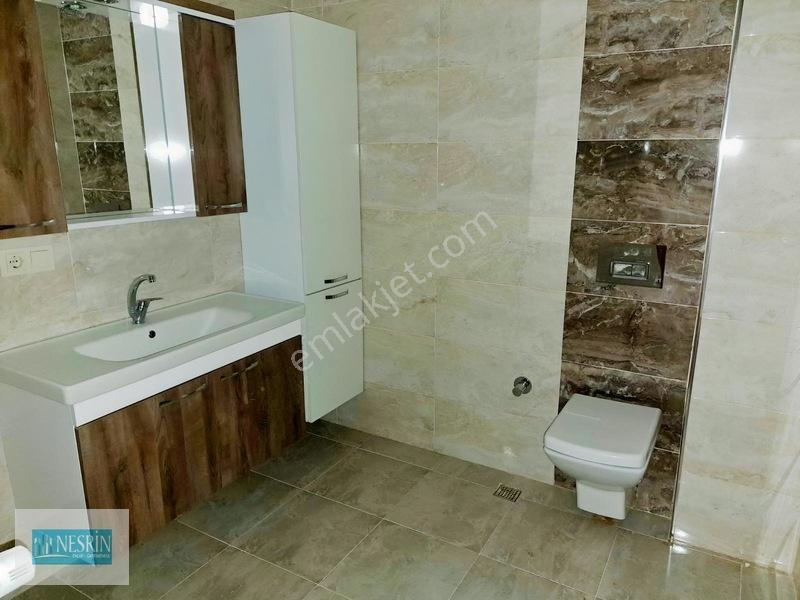 Nesrin Emlak'tan Güvenlikli Sitede Ara Kat Merkeze Yakın Daire — fotoğraf 20