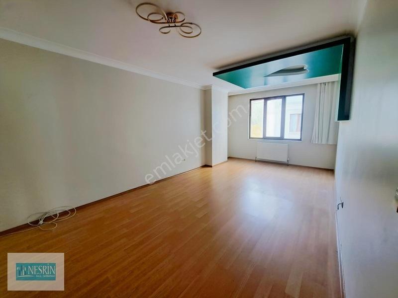 Nesrin Emlak'tan Güvenlikli Sitede Ara Kat Merkeze Yakın Daire — fotoğraf 25