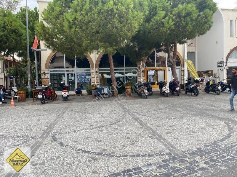 Çeşme Merkeze De Geniş Odalı İyi Bir Konumda 2 Oda 1 Salon Daire — fotoğraf 3