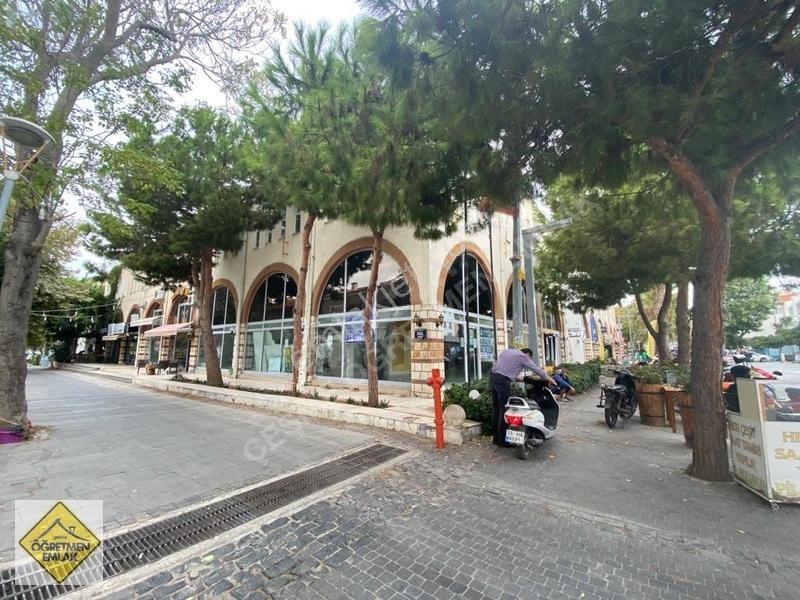Çeşme Merkeze De Geniş Odalı İyi Bir Konumda 2 Oda 1 Salon Daire — fotoğraf 4