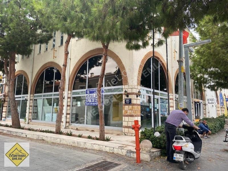 Çeşme Merkeze De Geniş Odalı İyi Bir Konumda 2 Oda 1 Salon Daire — fotoğraf 5