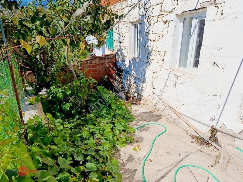 Bergama Topallar Köyünde Satılık Eşyalı Müstakil Ev — fotoğraf 9