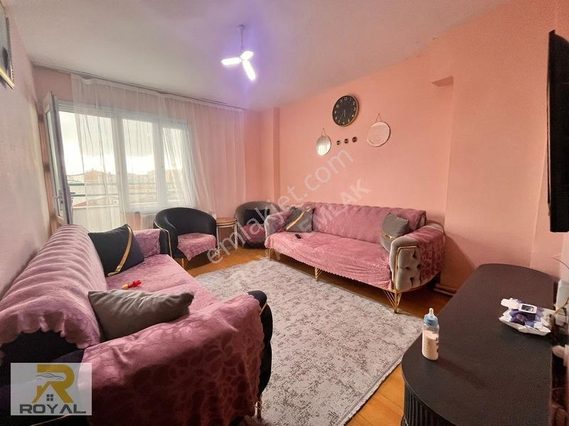 Royal'den Kartaltepe'de Metrobüse Yakın 3+1 Geniş Satılık Daire — fotoğraf 6