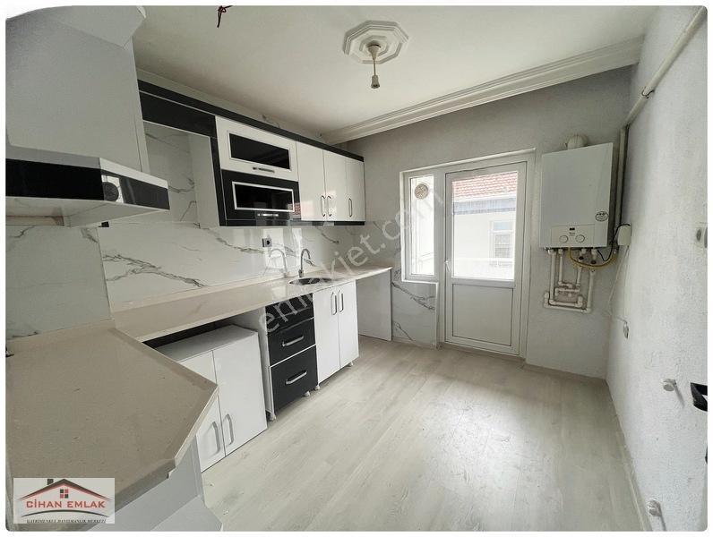 Şehit Kubilay Değirmendere Özlem Selim Cad 50 Metre 3+1 Satlık