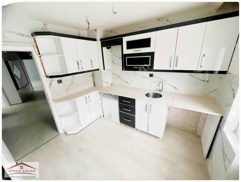 Şehit Kubilay Değirmendere Özlem Selim Cad 50 Metre 3+1 Satlık — fotoğraf 3