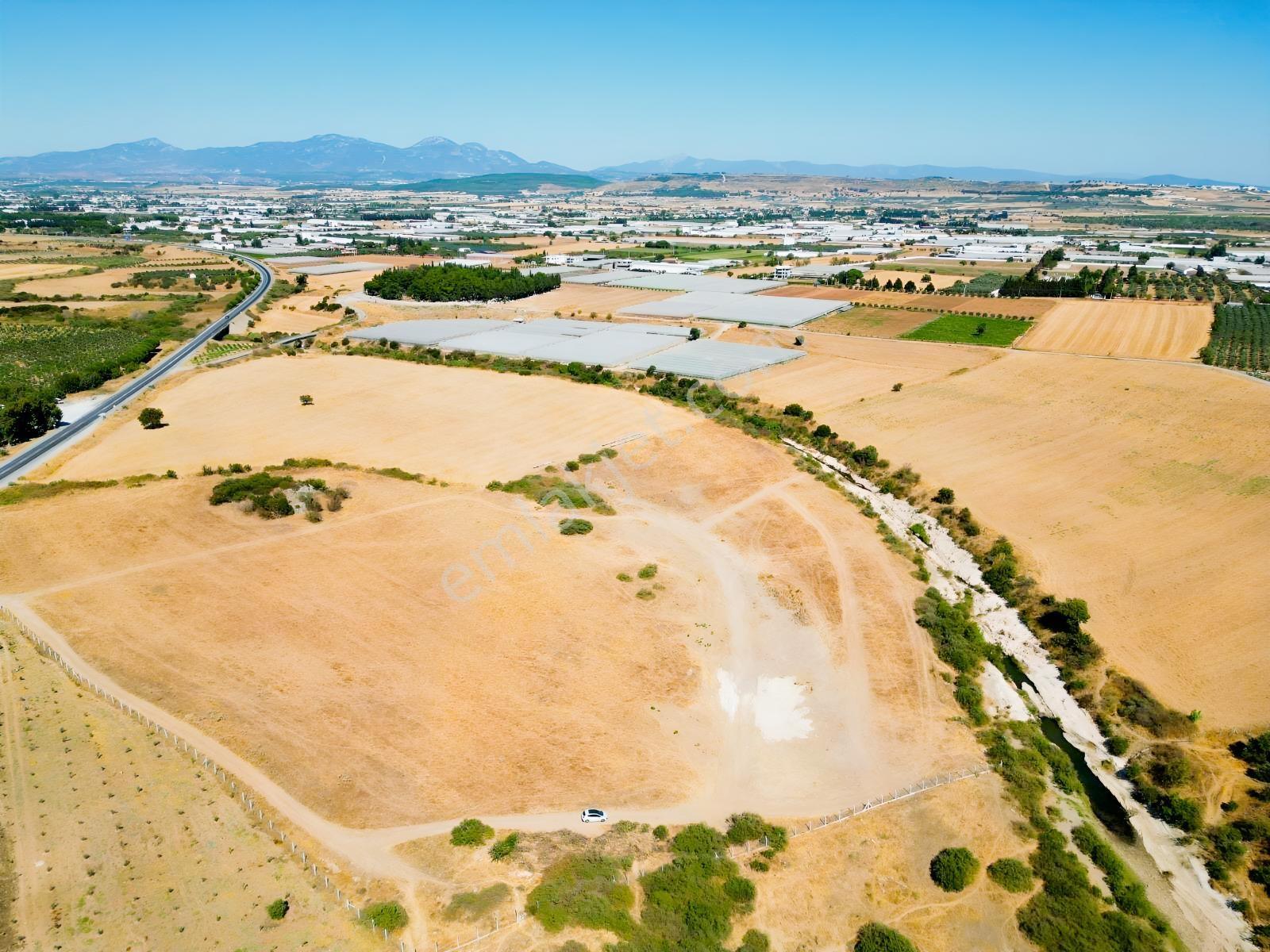Menderes Gümüldür Yolu Üzerinde 250 M2 Satılık Bahçeler