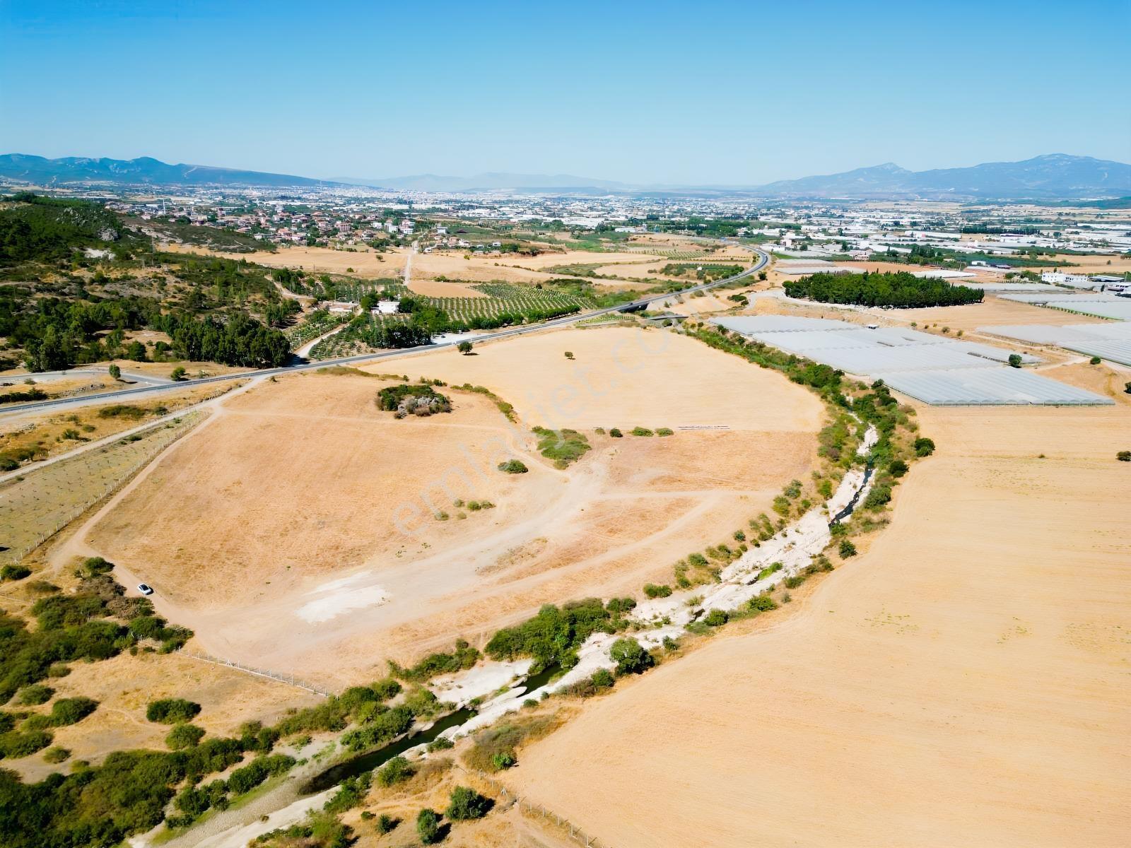 Menderes Gümüldür Yolu Üzerinde 250 M2 Satılık Bahçeler — fotoğraf 2