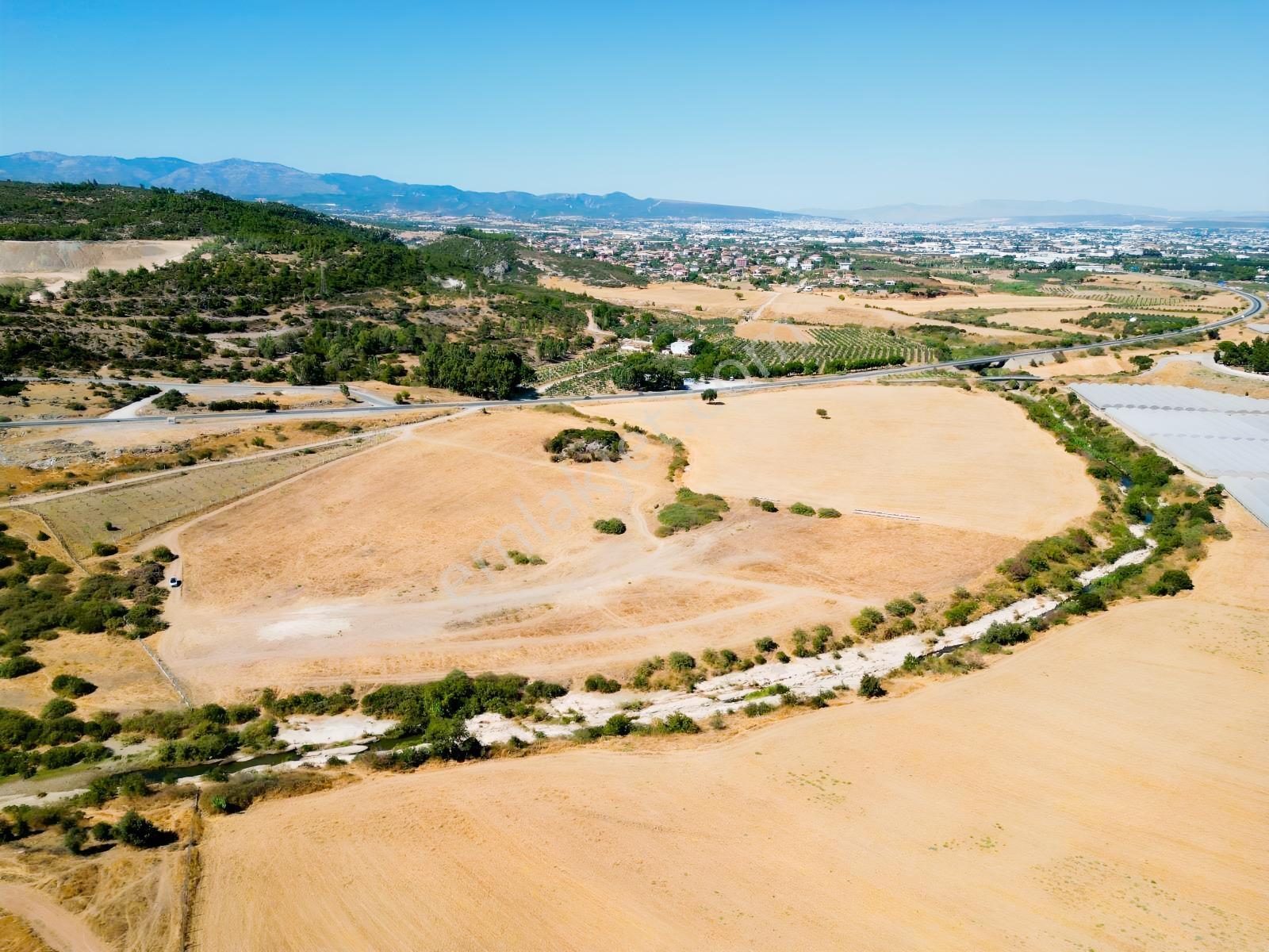 Menderes Gümüldür Yolu Üzerinde 250 M2 Satılık Bahçeler — fotoğraf 5