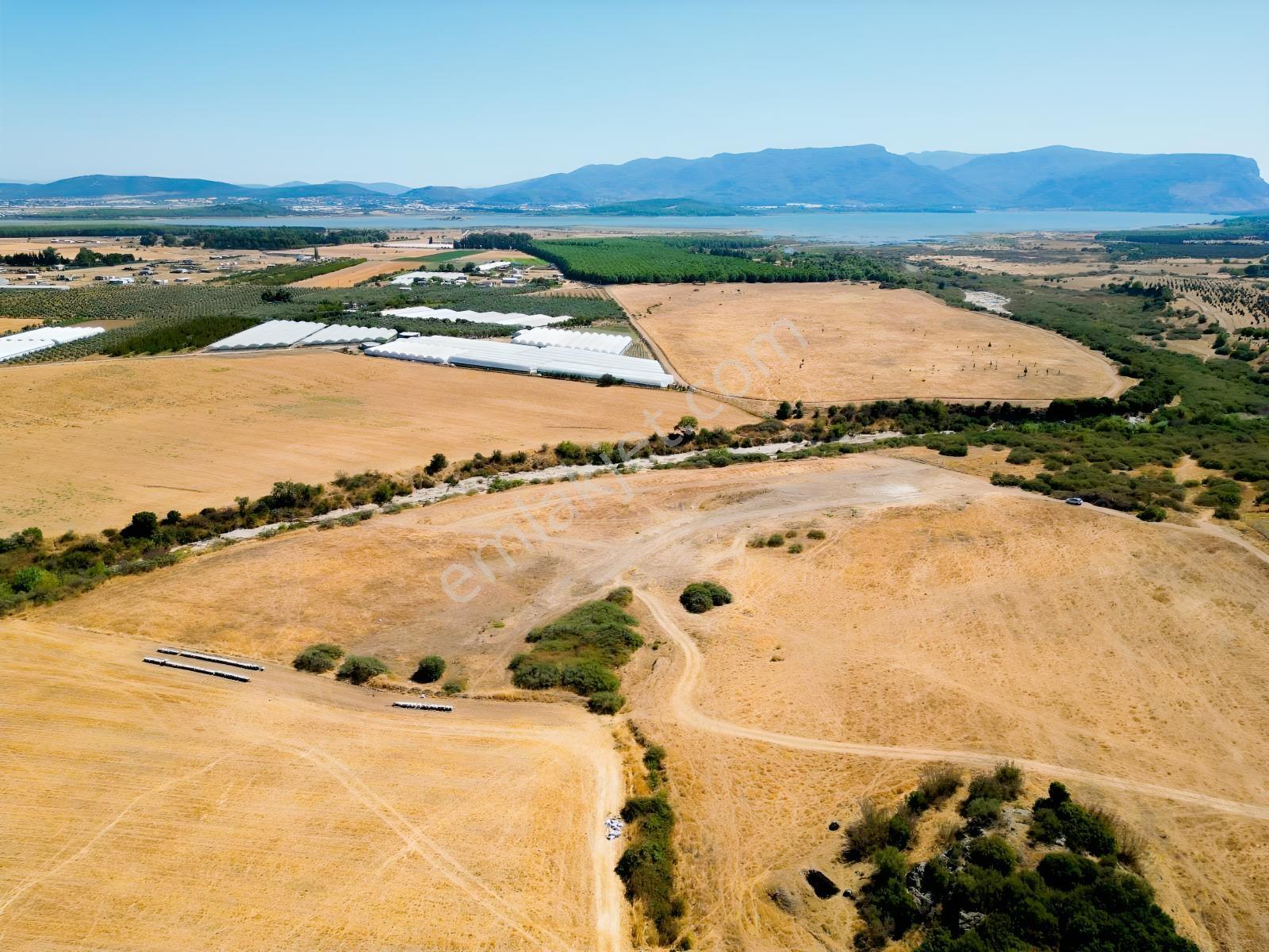 Menderes Gümüldür Yolu Üzerinde 250 M2 Satılık Bahçeler — fotoğraf 7