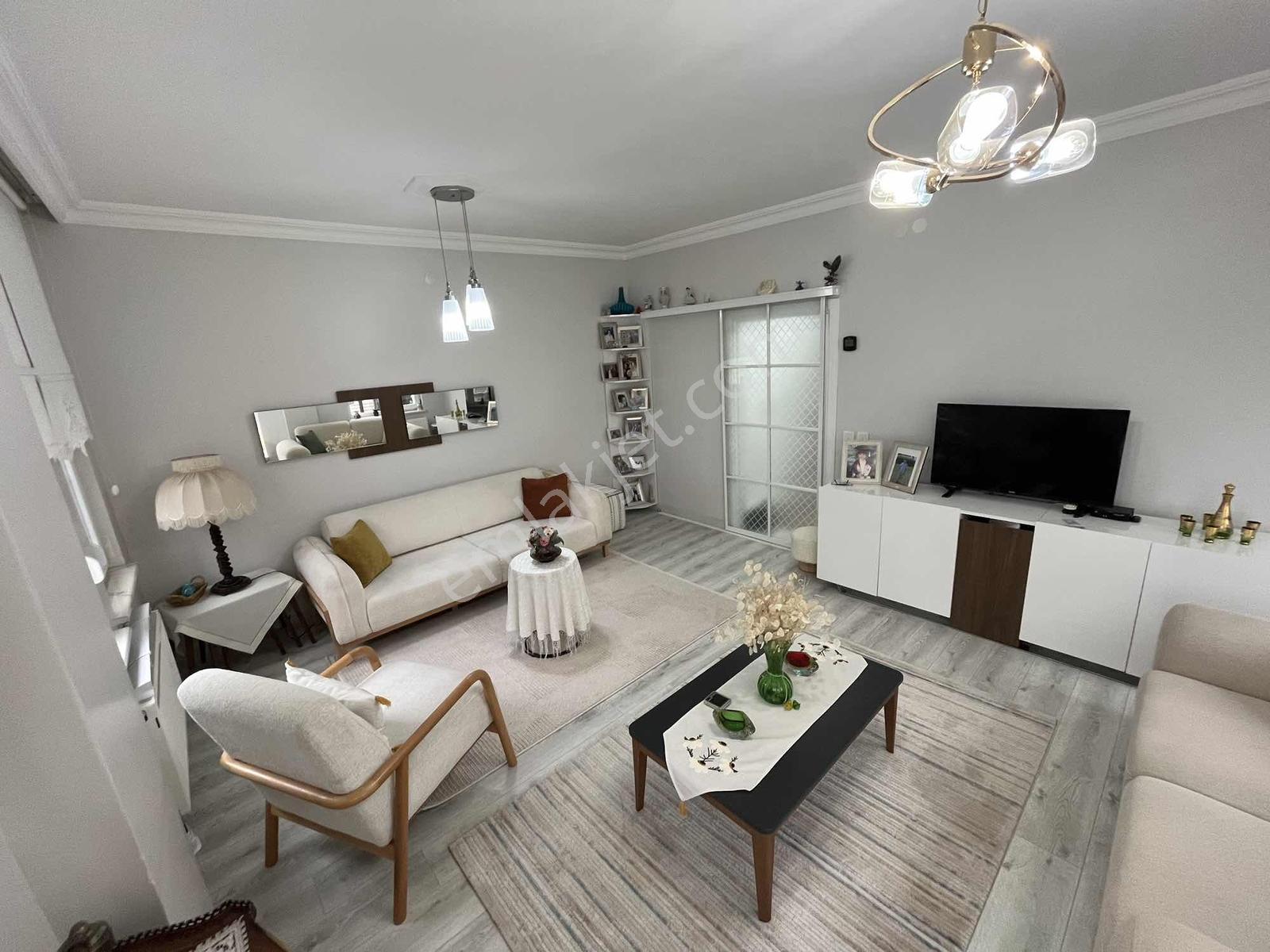 Rw Lıfe // Çankaya Mah.beyzakent Sitesi Satılık 4+1 Villa — fotoğraf 3