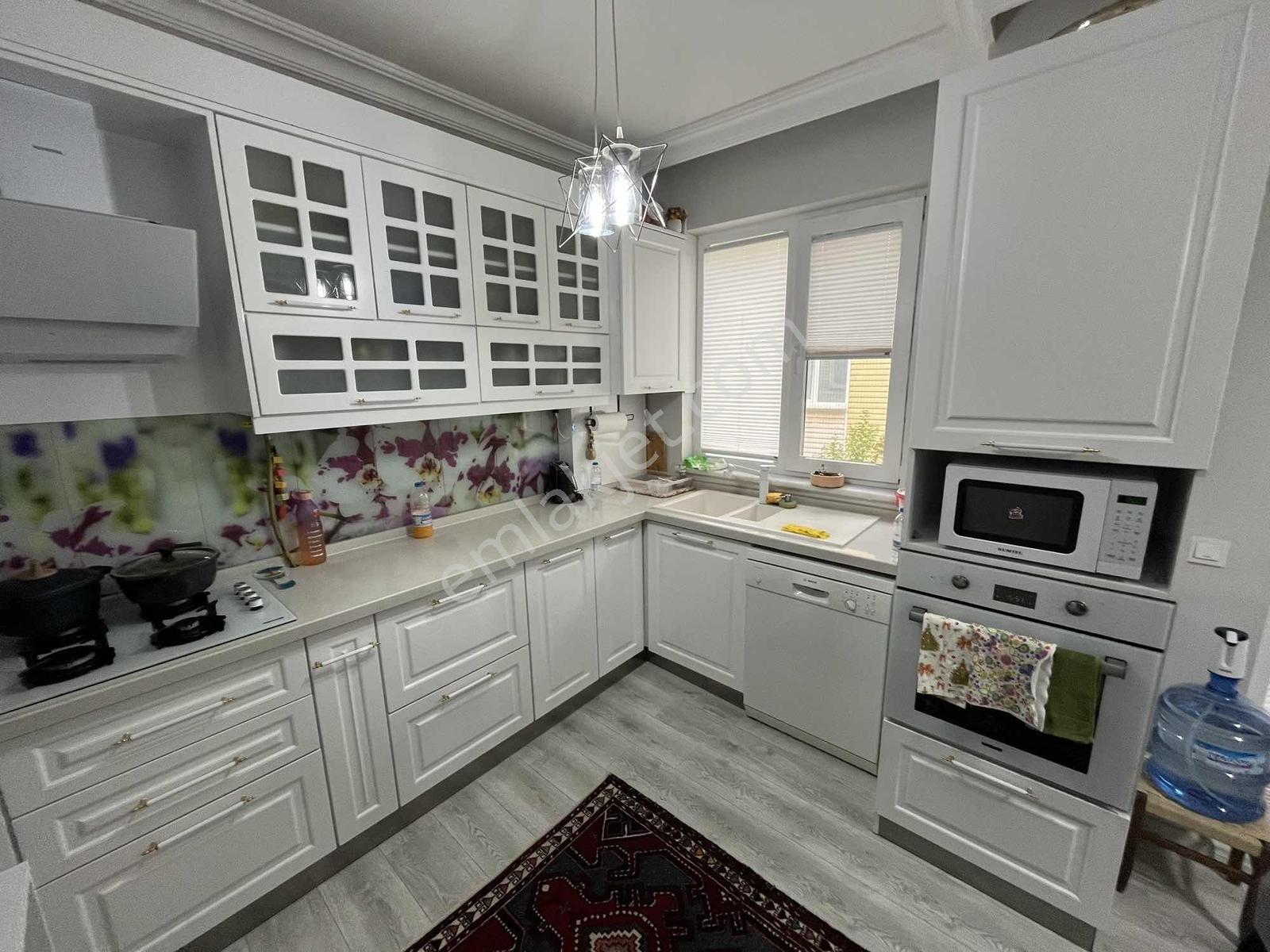 Rw Lıfe // Çankaya Mah.beyzakent Sitesi Satılık 4+1 Villa — fotoğraf 11