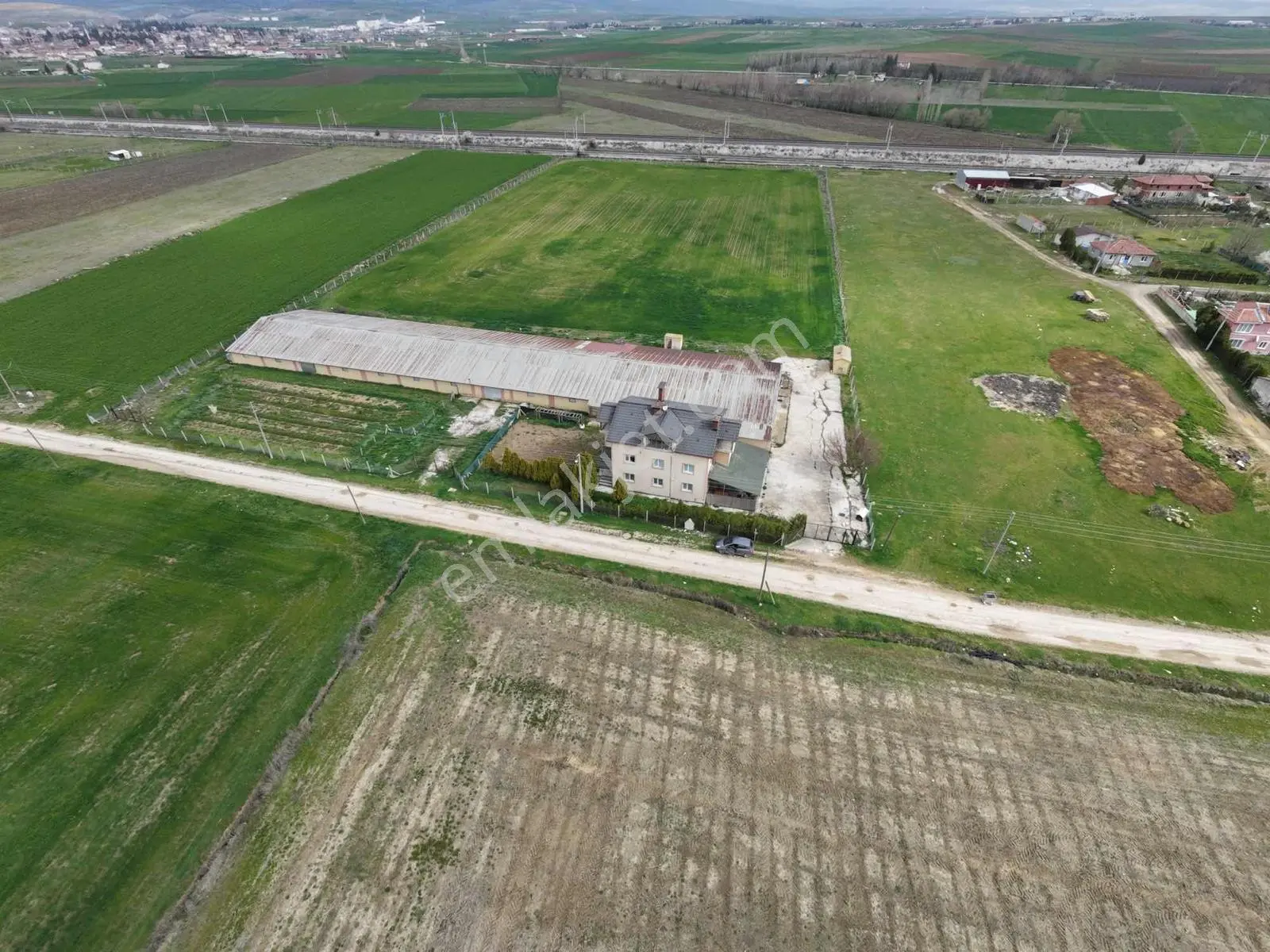 Rw Lıfe // Satılmışoğlu Mahallesinde Satılık Çiftlik Evi — fotoğraf 2