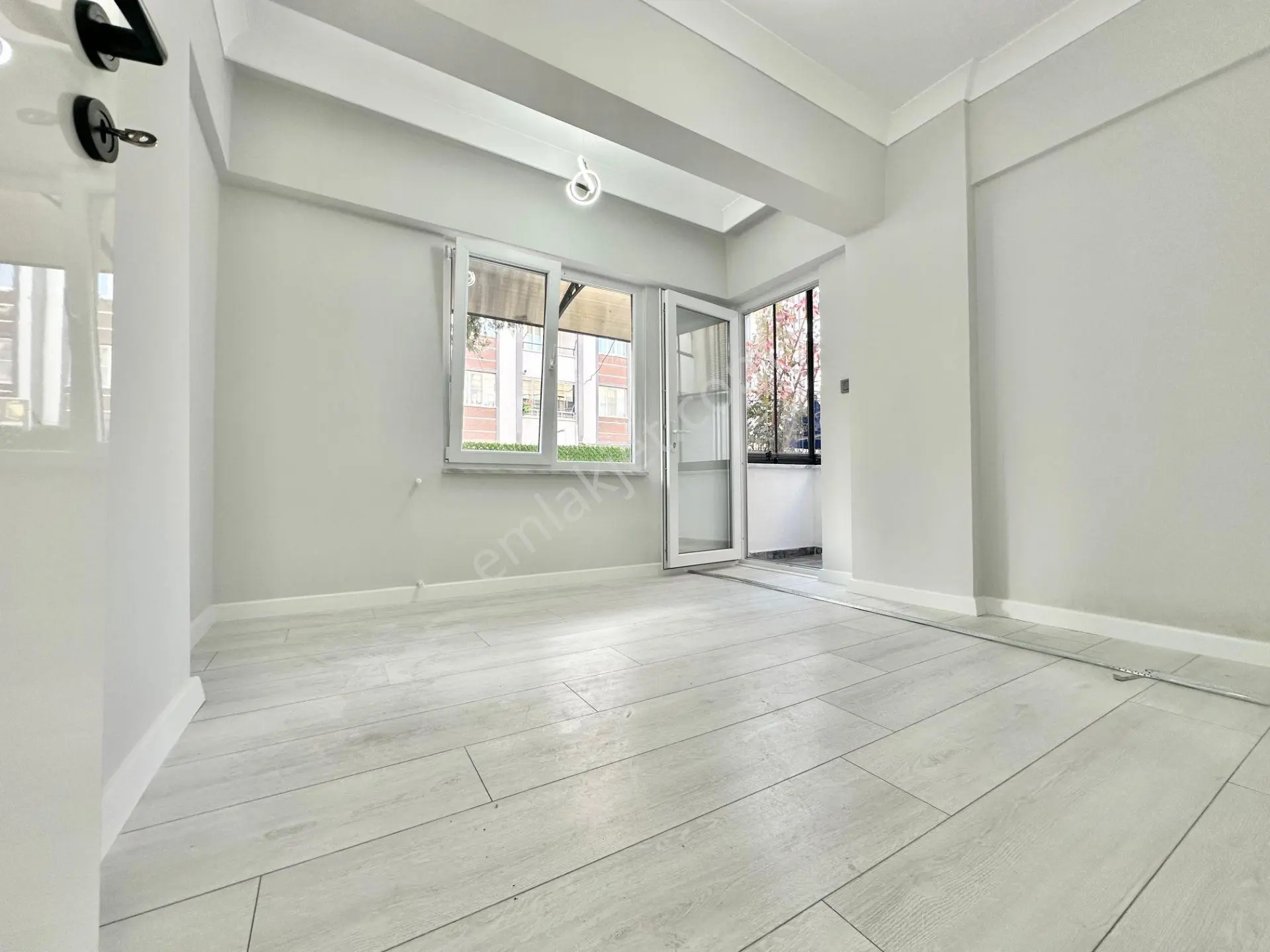꧁ay Emlaktan꧂akçay Merkezde Denize 100 Mt Bahçe Kullanımlı Satılık 2+1 İçi Yapılı Daire — fotoğraf 22