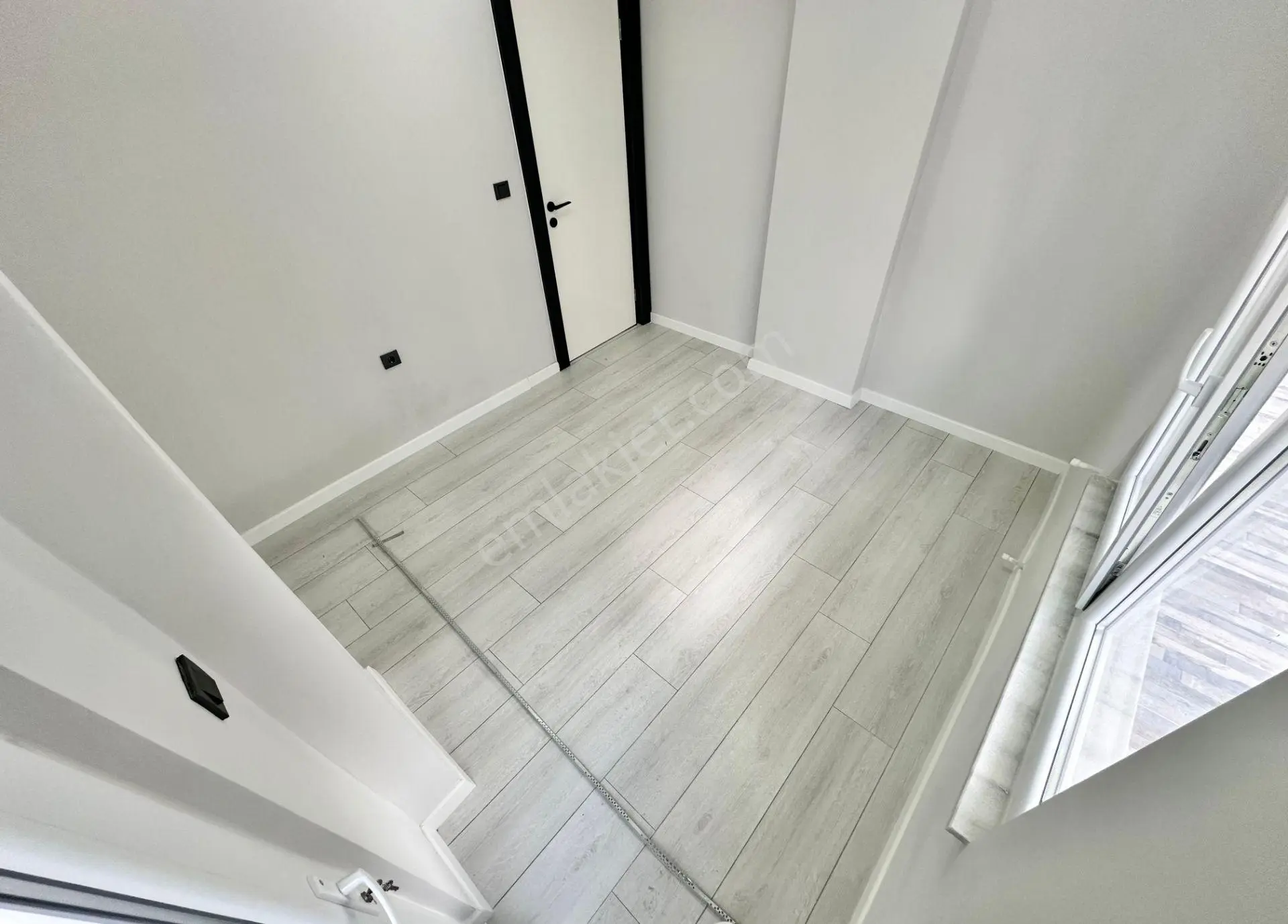 ꧁ay Emlaktan꧂akçay Merkezde Denize 100 Mt Bahçe Kullanımlı Satılık 2+1 İçi Yapılı Daire — fotoğraf 24