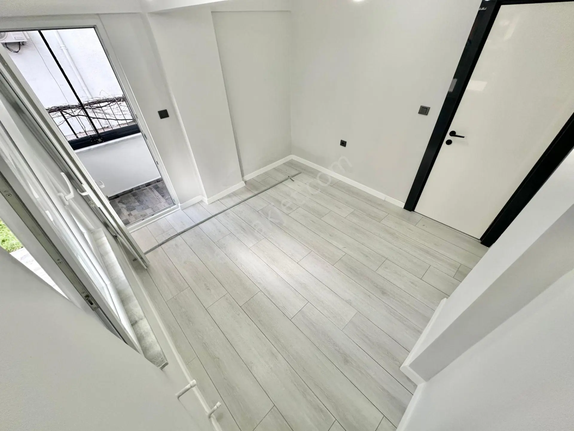 ꧁ay Emlaktan꧂akçay Merkezde Denize 100 Mt Bahçe Kullanımlı Satılık 2+1 İçi Yapılı Daire — fotoğraf 25
