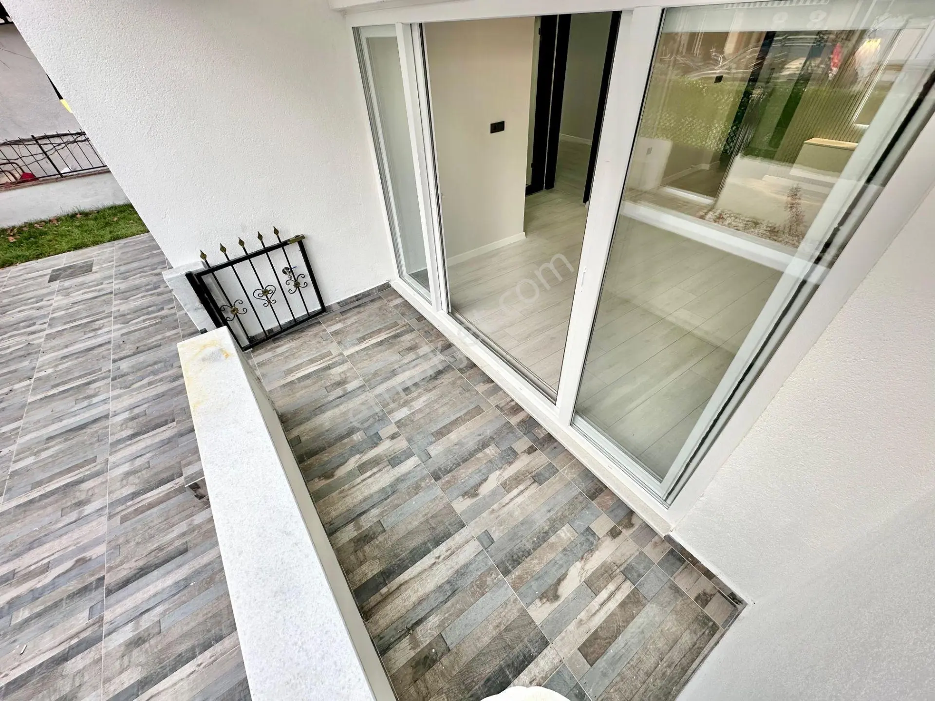 ꧁ay Emlaktan꧂akçay Merkezde Denize 100 Mt Bahçe Kullanımlı Satılık 2+1 İçi Yapılı Daire — fotoğraf 33