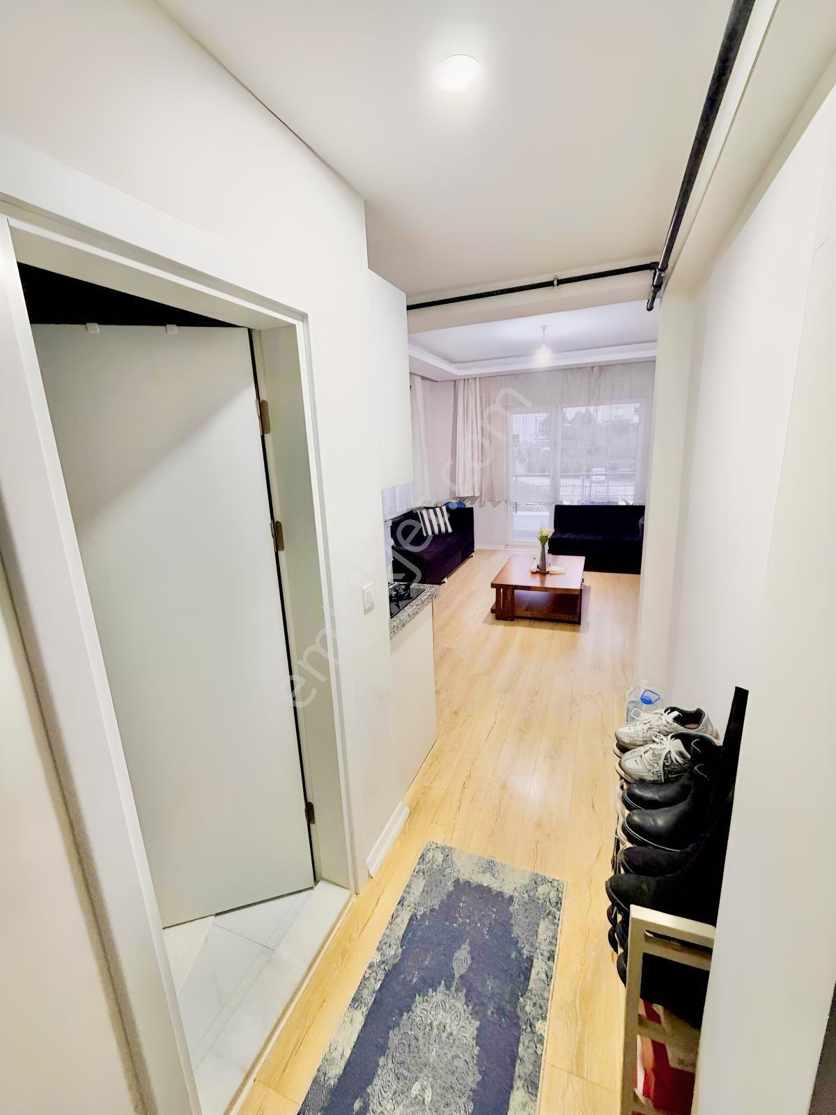 Biensden Hamitlerde Satılık Eşyalı 1+1 Daire — fotoğraf 3