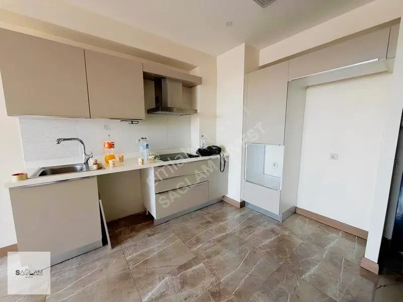 Brooklyn Park'ta 1+1 Havuza Cephe Fırsat Daire — fotoğraf 4