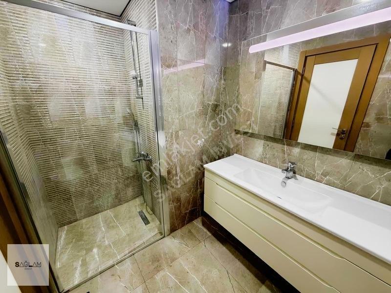 Brooklyn Park'ta 1+1 Havuza Cephe Fırsat Daire — fotoğraf 11