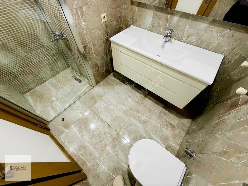 Brooklyn Park'ta 1+1 Havuza Cephe Fırsat Daire — fotoğraf 13