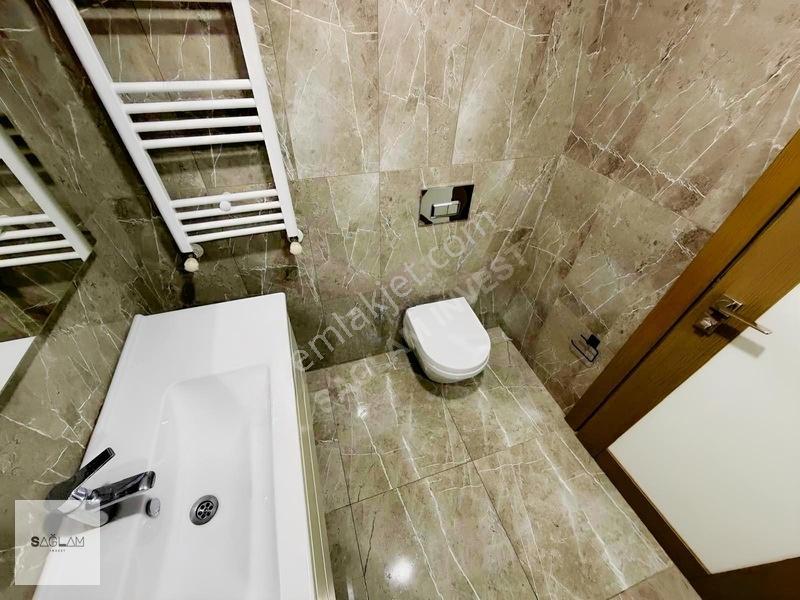 Brooklyn Park'ta 1+1 Havuza Cephe Fırsat Daire — fotoğraf 15