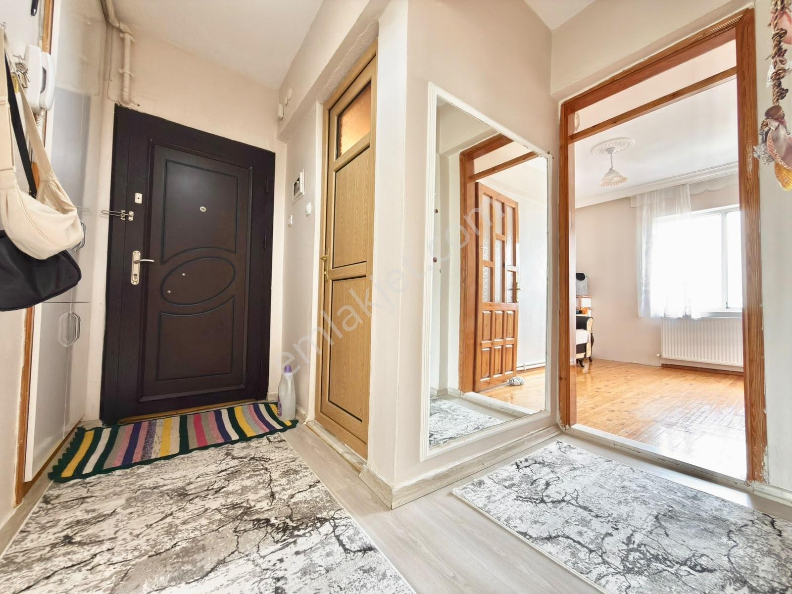 1200 Evler Mahallesinde 3+1 Arakat Çift Cephe Satılık Daire — fotoğraf 16
