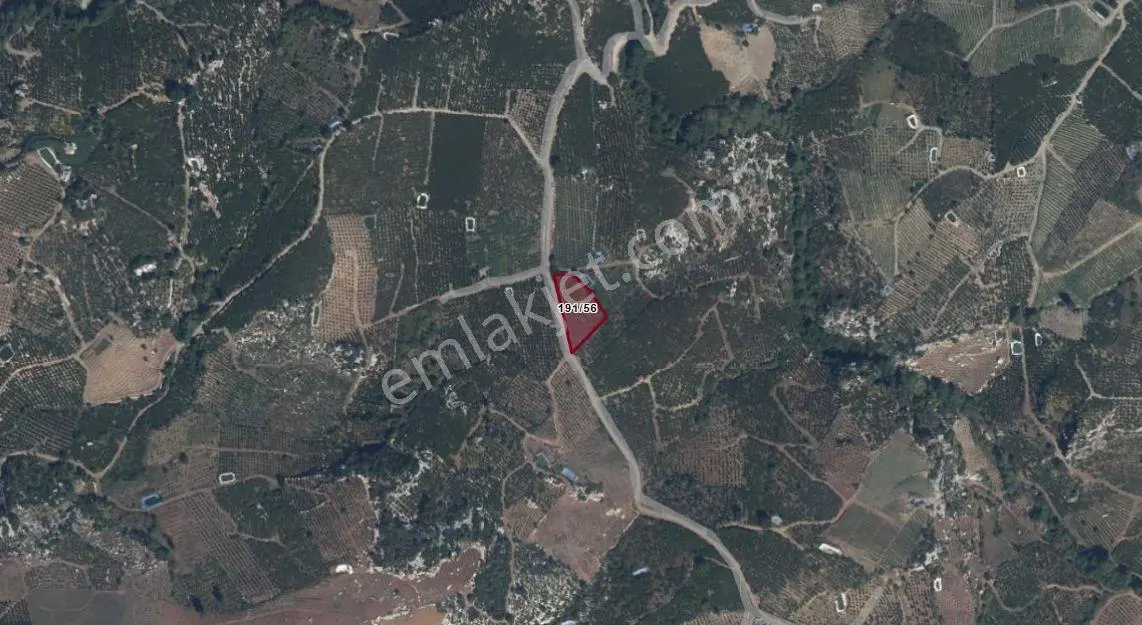 Fa'dan Mezitli Tepeköy'de Yola Cepheli 1.961 M² Satılık Bahçe — fotoğraf 3