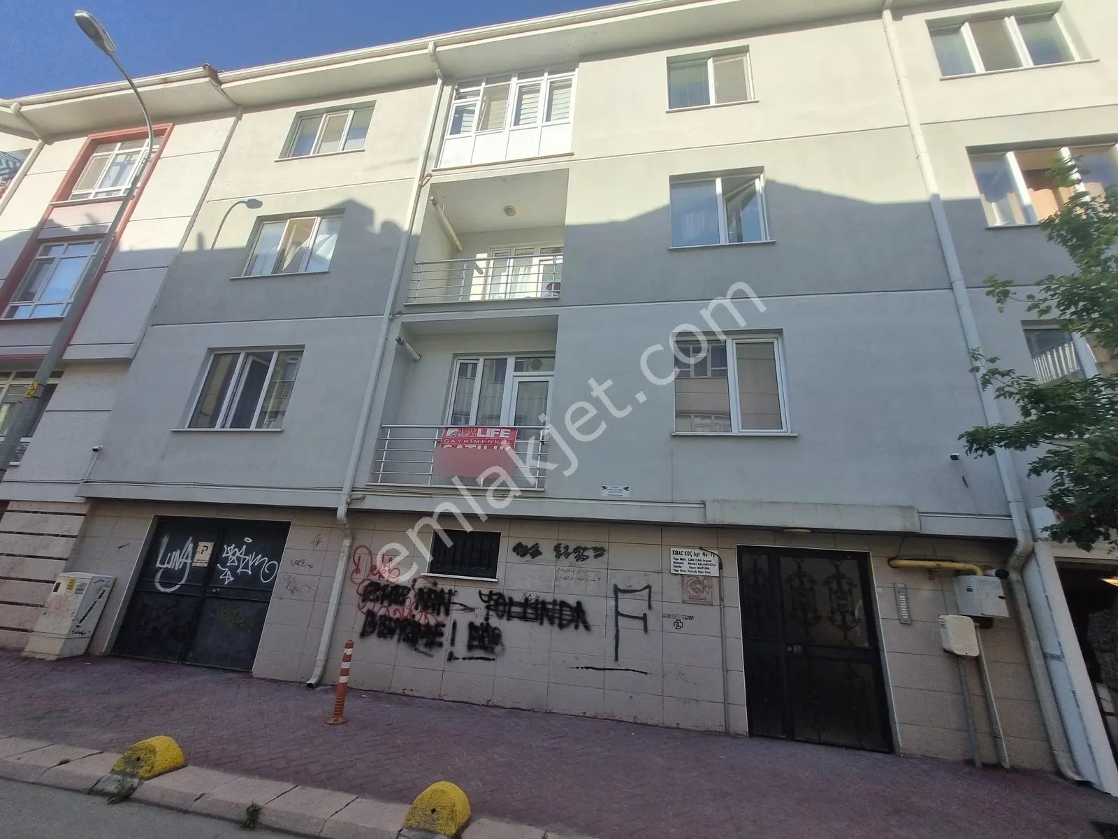 Rw Lıfe // Eskibağlar Mahallesinde Satılık 2+1 Daire