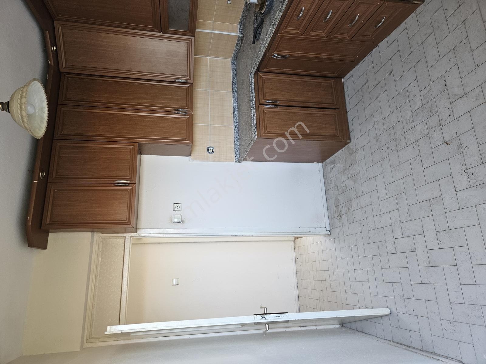Gazi Okulu Karşısı Satılık 3+1 Daire — fotoğraf 2