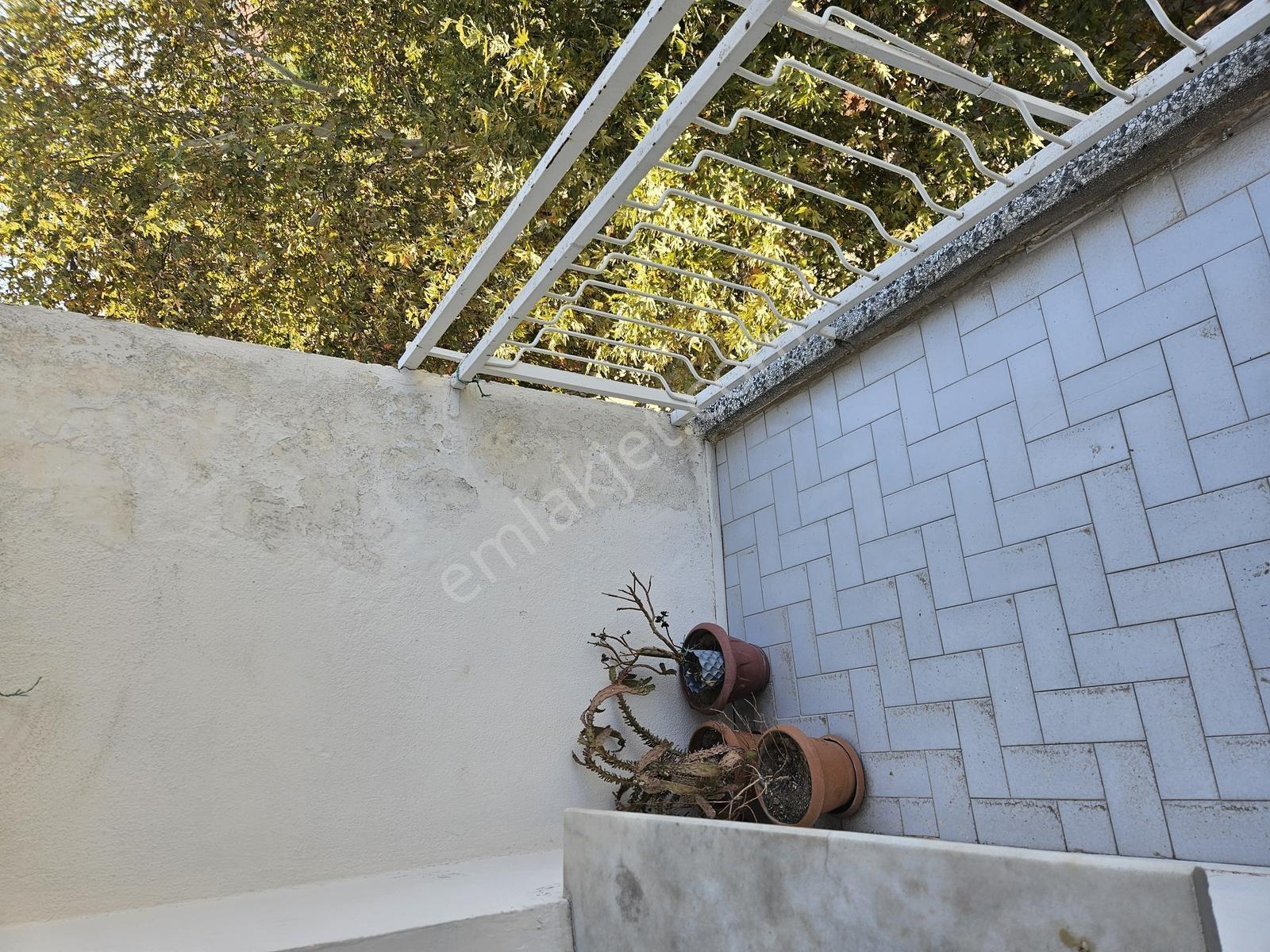 Gazi Okulu Karşısı Satılık 3+1 Daire — fotoğraf 6