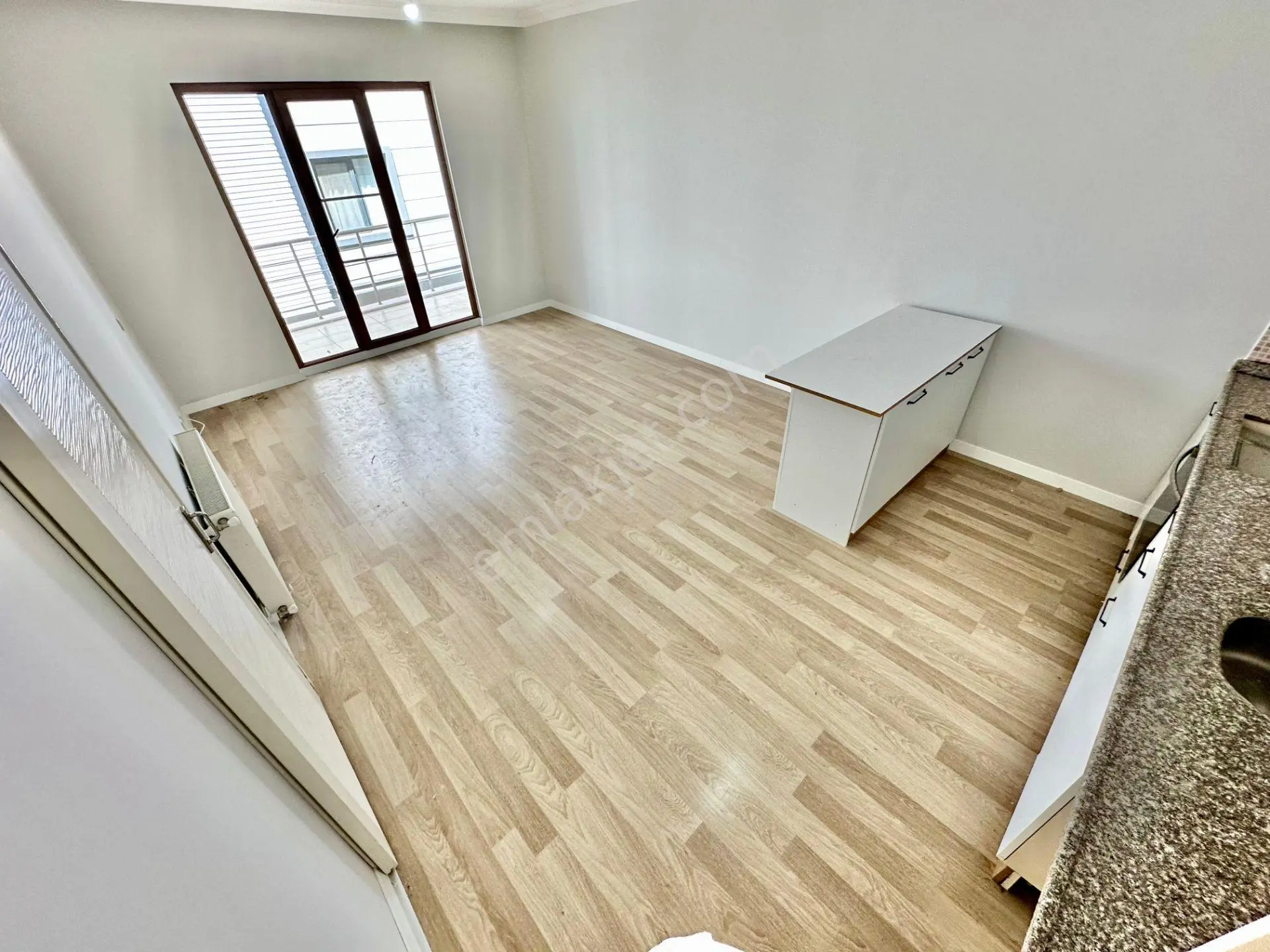 ꧁ay Emlaktan꧂akçay'da Muhteşem Konumlu Arakat Asansörlü Geniş Balkonlu Satılık 1+1 Daire — fotoğraf 8