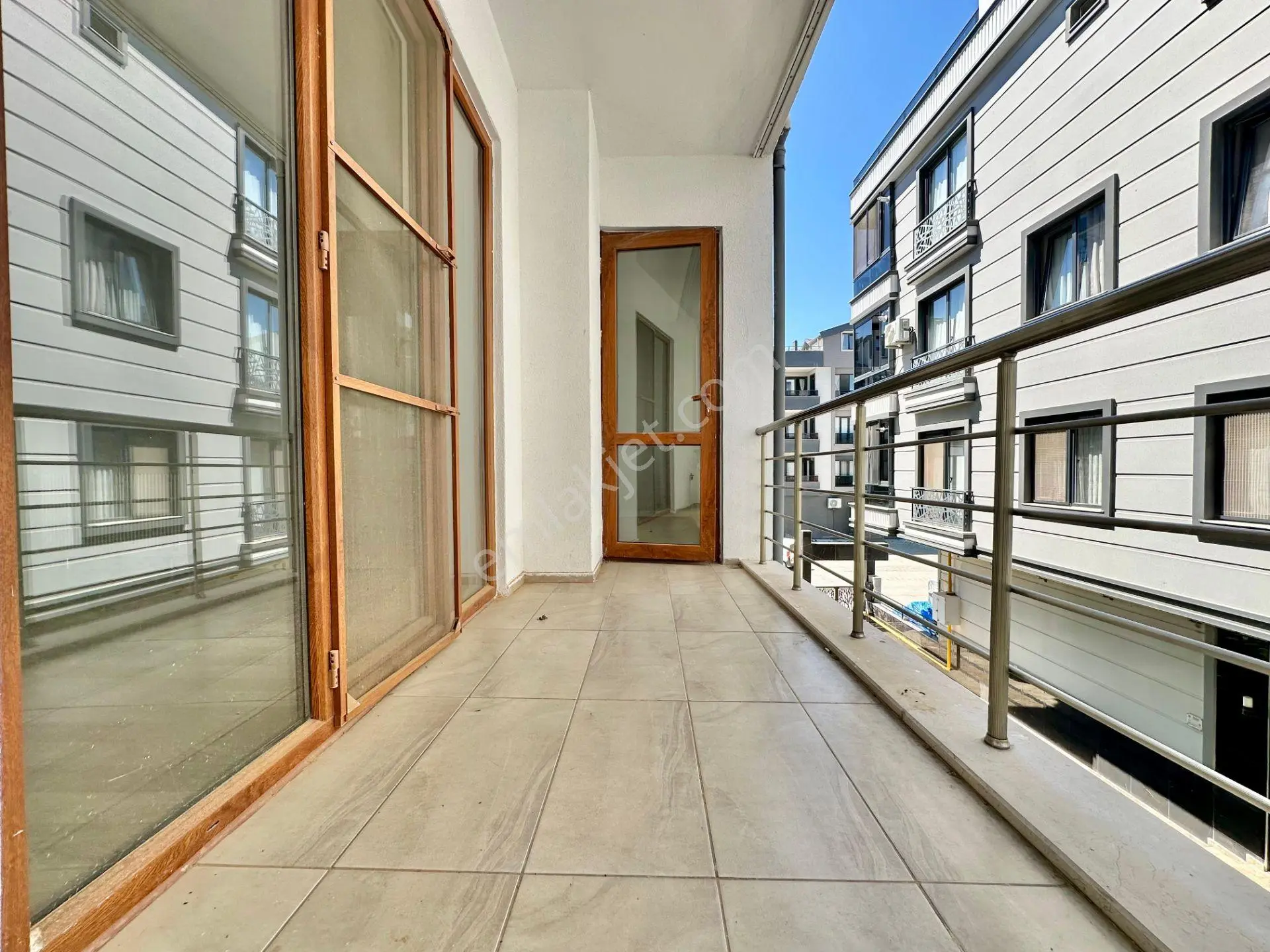 ꧁ay Emlaktan꧂akçay'da Muhteşem Konumlu Arakat Asansörlü Geniş Balkonlu Satılık 1+1 Daire — fotoğraf 11