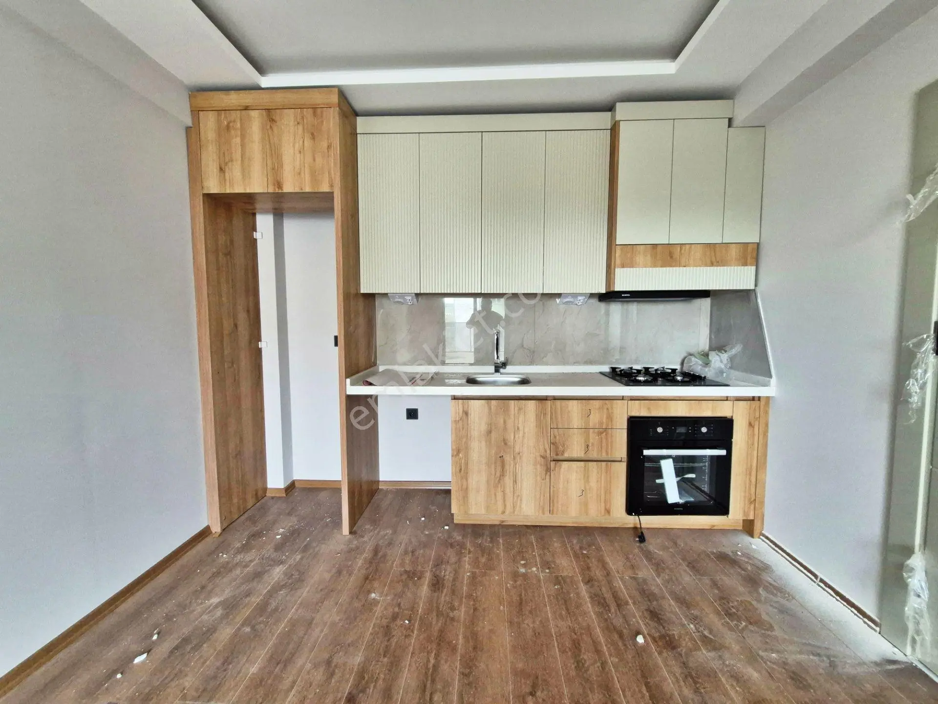 Aktif'ten Kadıköy'de Satılık Kapalı Otoparklı Arakat Doğalgazlı 1+1 Daire — fotoğraf 6