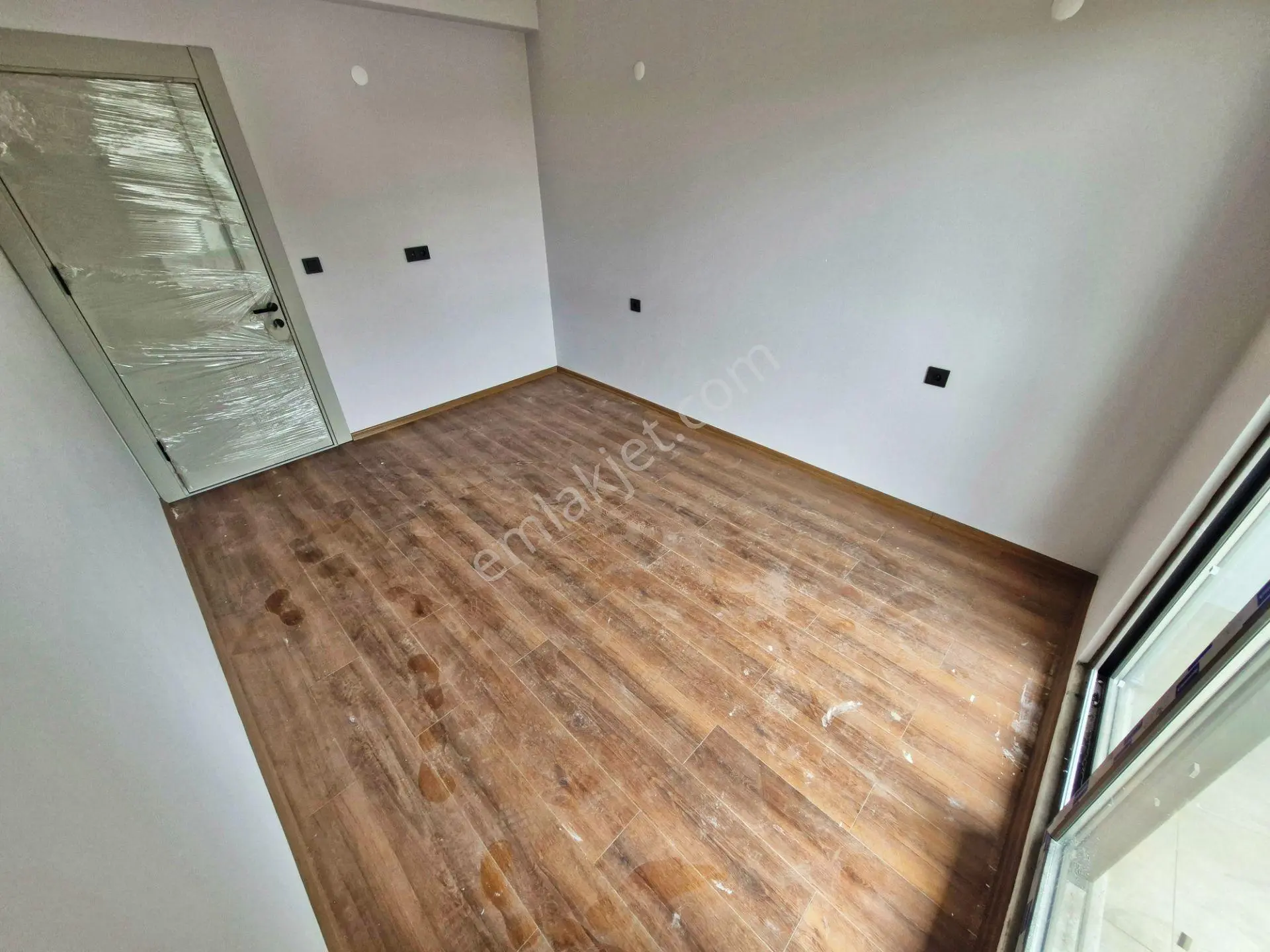 Aktif'ten Kadıköy'de Satılık Kapalı Otoparklı Arakat Doğalgazlı 1+1 Daire — fotoğraf 10