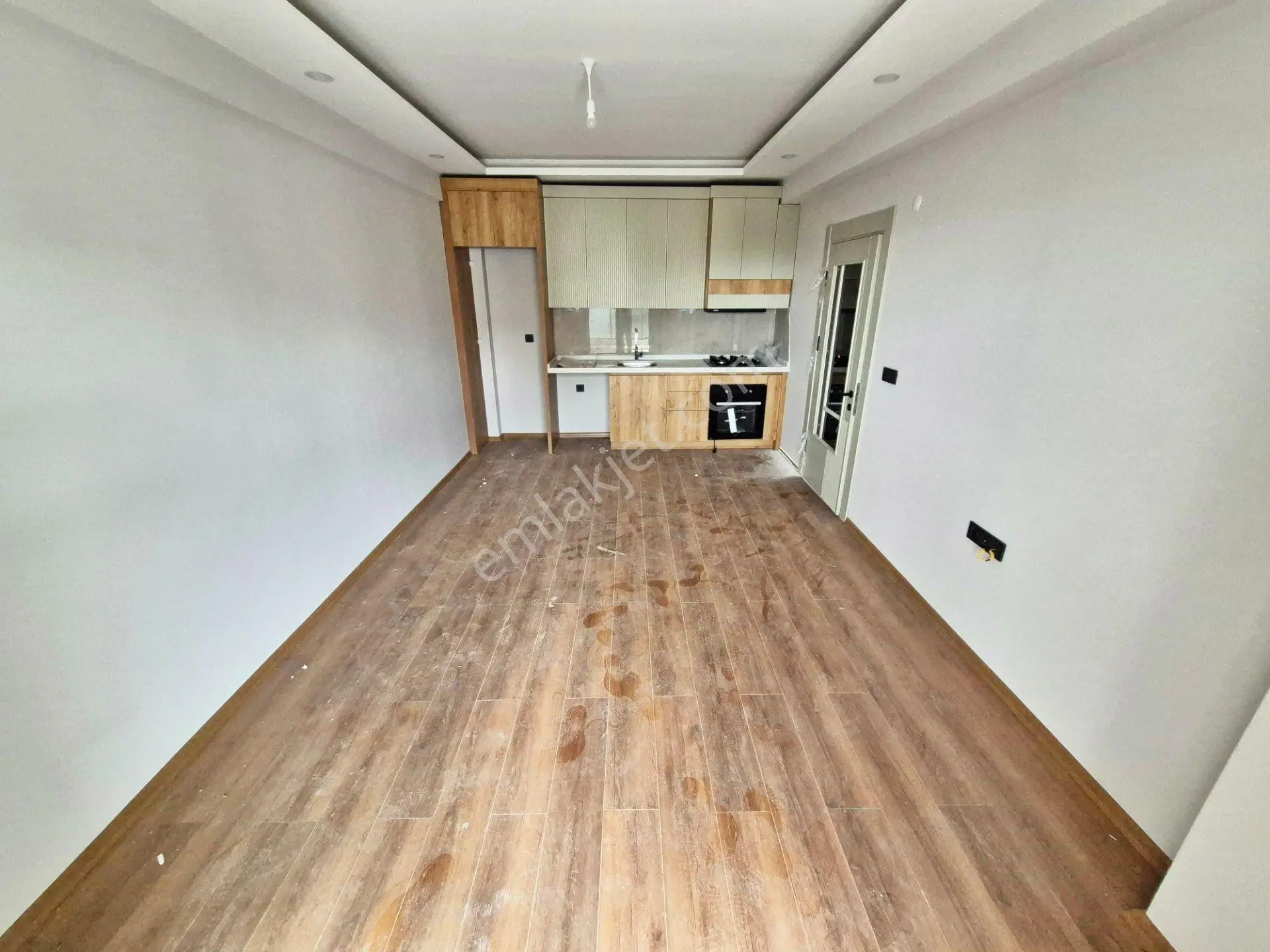 Aktif'ten Kadıköy'de Satılık Kapalı Otoparklı Arakat Doğalgazlı 1+1 Daire — fotoğraf 14