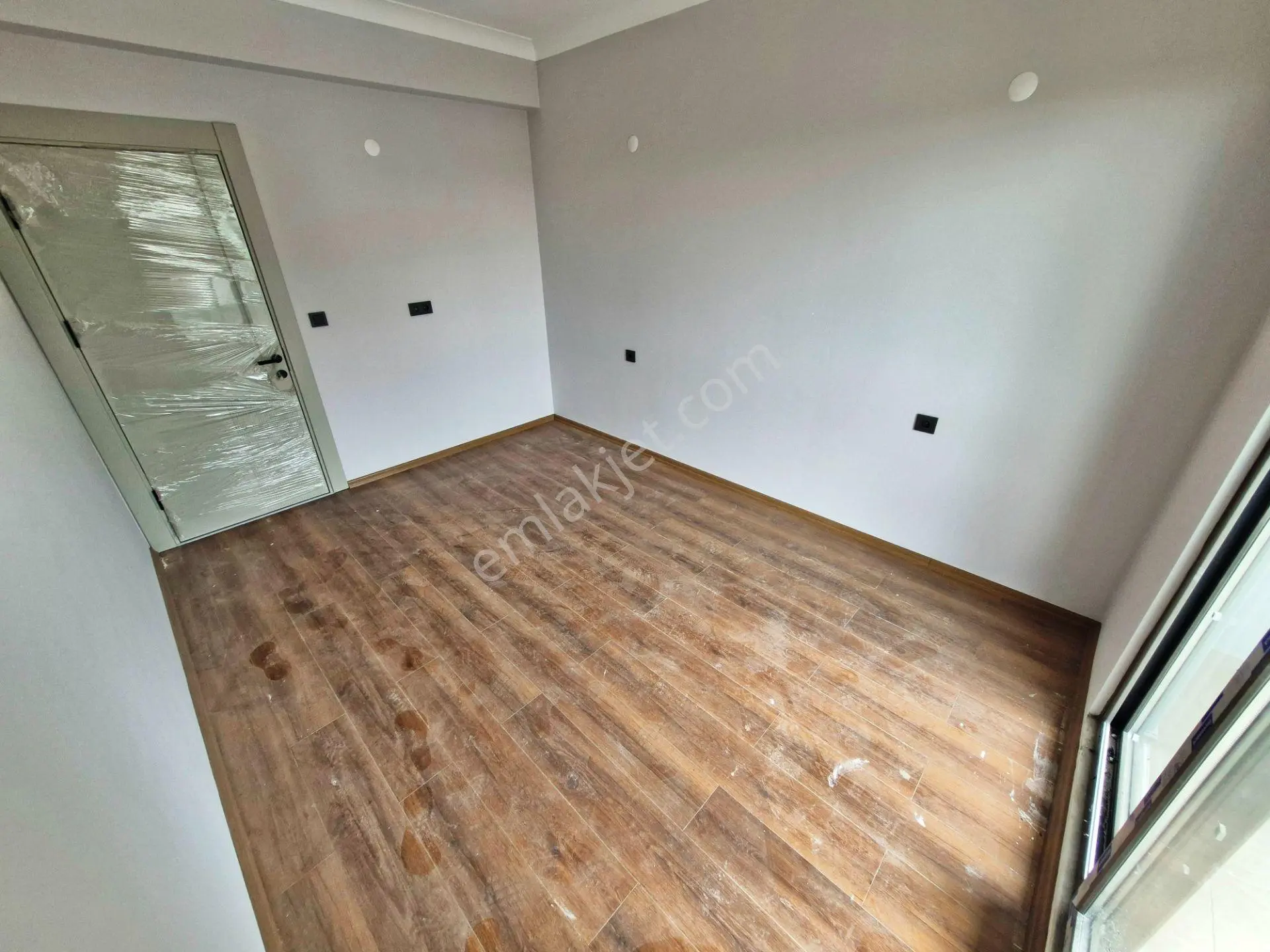 Aktif'ten Kadıköy'de Satılık Kapalı Otoparklı Arakat Doğalgazlı 1+1 Daire — fotoğraf 33