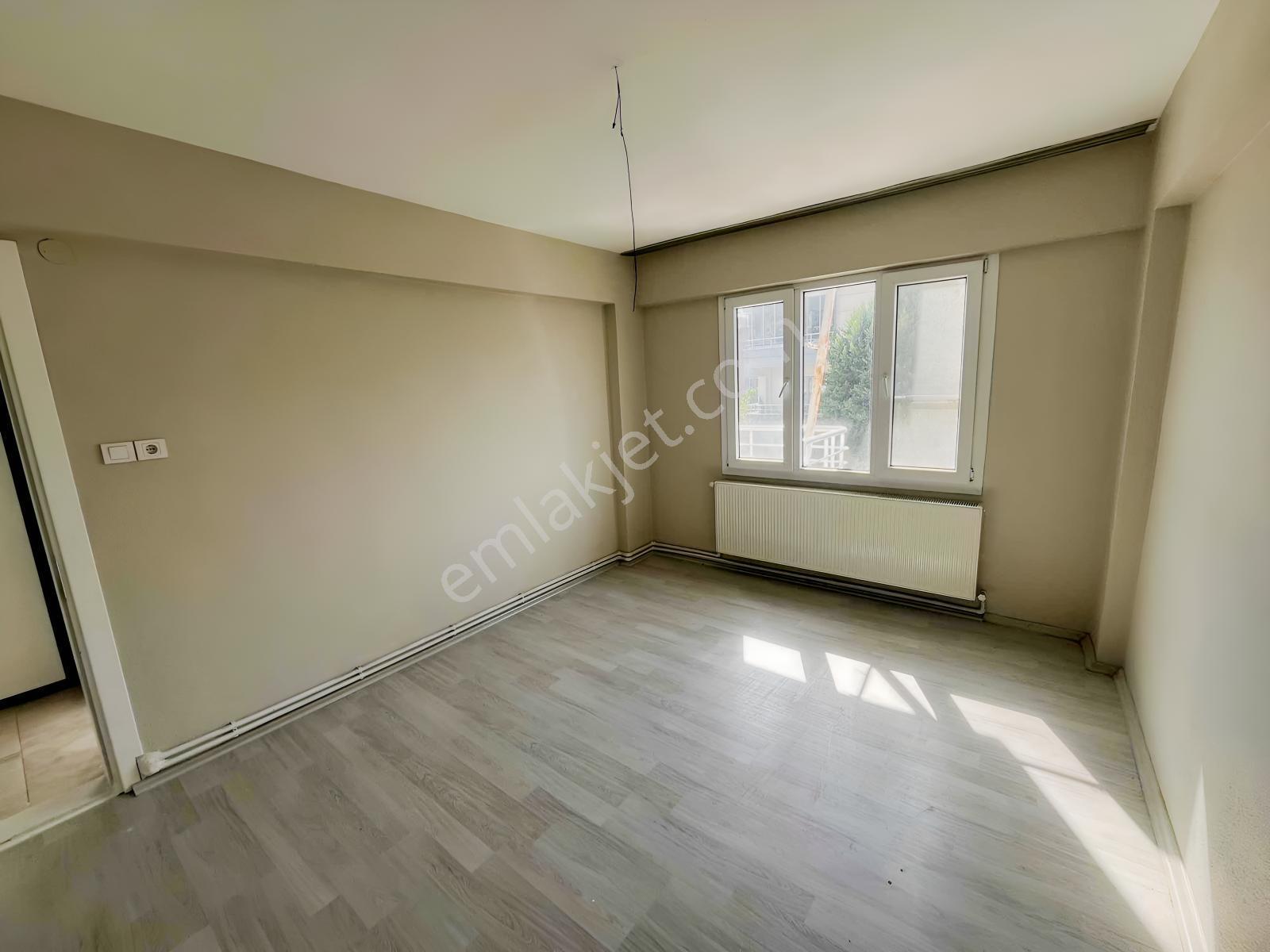 Miray Emlaktan Şirinevler Mahallesinde Satılık 3+1 Daire — fotoğraf 13