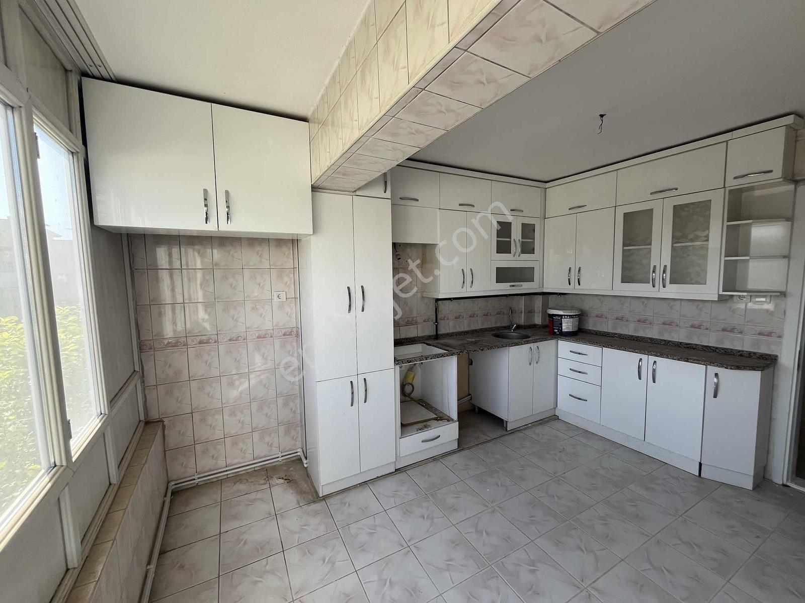 Miray Emlaktan Şirinevler Mahallesinde Satılık 3+1 Daire — fotoğraf 19