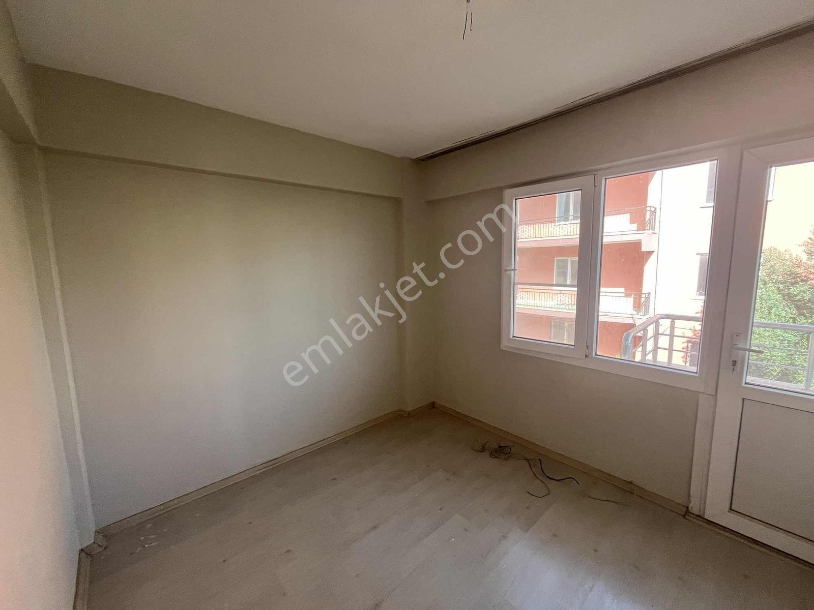 Miray Emlaktan Şirinevler Mahallesinde Satılık 3+1 Daire — fotoğraf 26