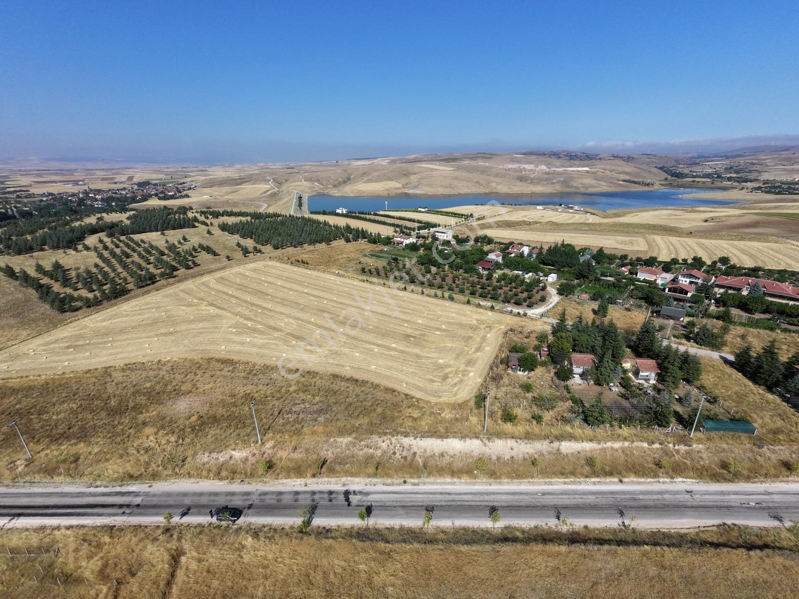Rw Lıfe // Eğriöz'de Keskin Sınırı Ana Yola Cepheli Arazi — fotoğraf 23