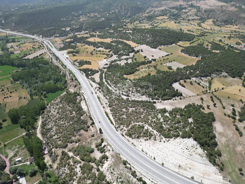 Kütahya Merkez'de Müstakil 5600m² Satılık Arsa (araç Takaslı) — fotoğraf 4