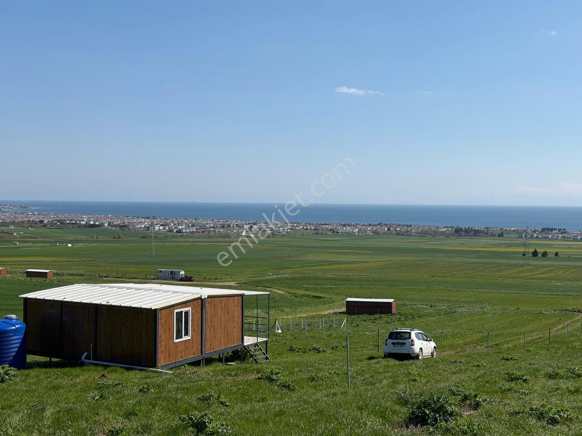 Çeşmeli'De 250 M² Deniz Manzaralı Satılık Tarla