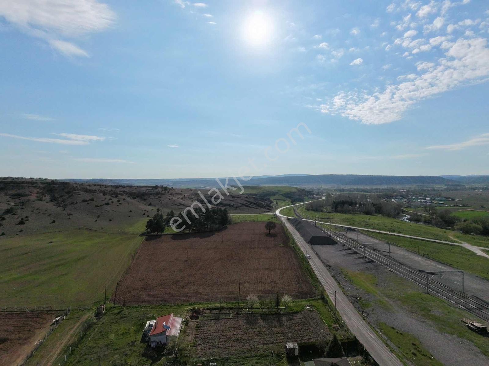 Rw Lıfe // Tepebaşı Gökçekısıkta Satılık Tarla — fotoğraf 2