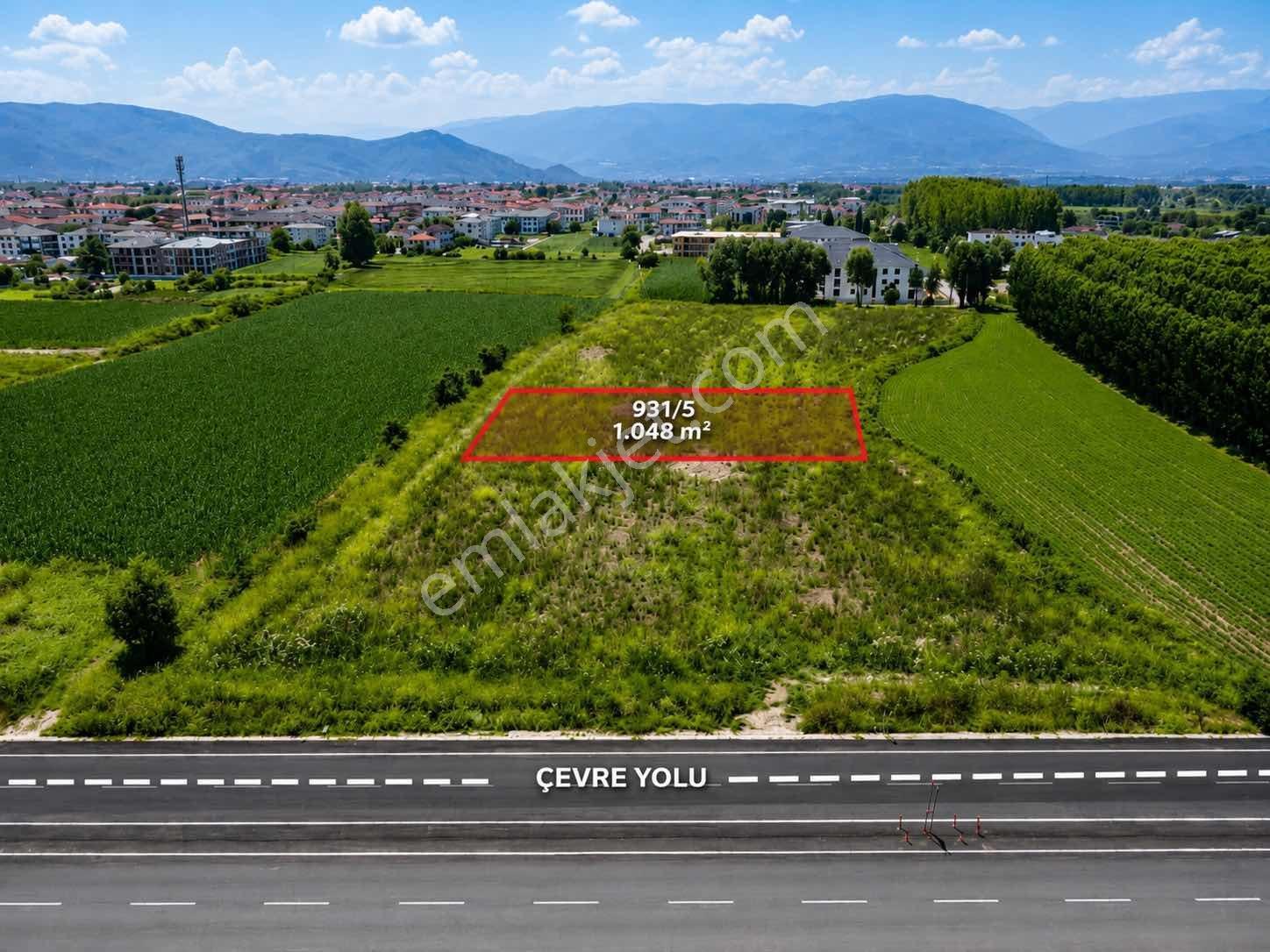Akyazı Ömerciklerde %35 Konut İmarlı Yola Yakın 1048 Mt Arsa