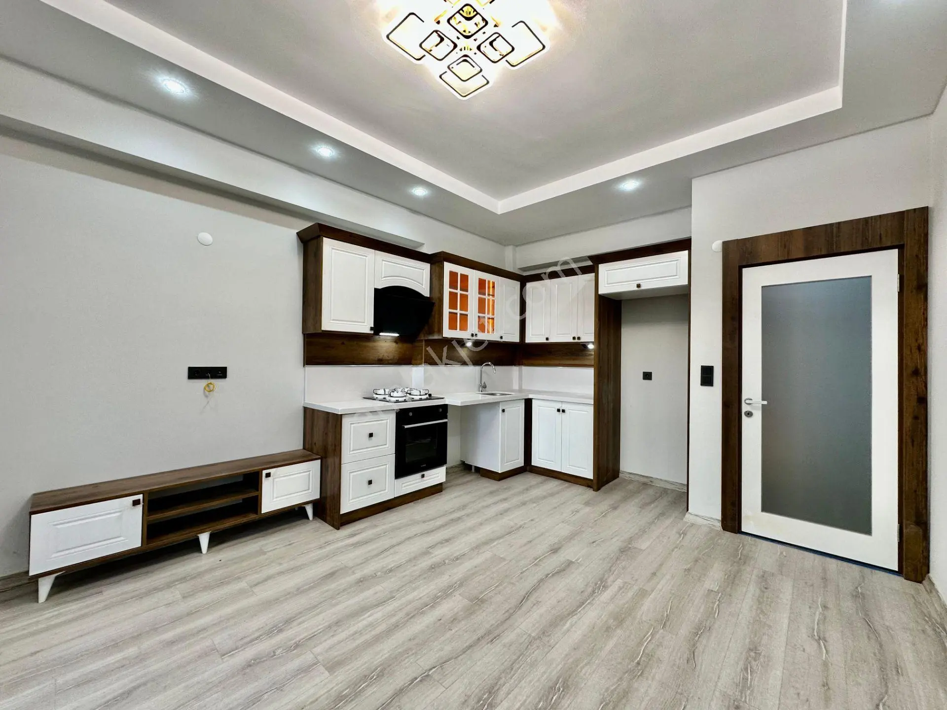 ꧁ay Emlaktan꧂oksijen Deposu Zeytinli'de Müstakil Tadında Bahçe Kullanımlı Kapalı Otoparklı 2+1 Daire — fotoğraf 2