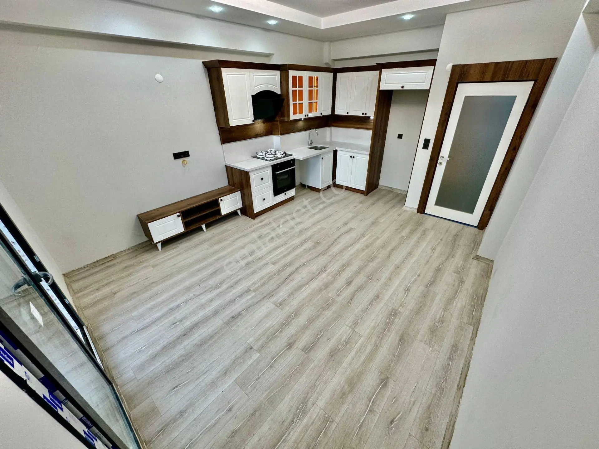 ꧁ay Emlaktan꧂oksijen Deposu Zeytinli'de Müstakil Tadında Bahçe Kullanımlı Kapalı Otoparklı 2+1 Daire — fotoğraf 3