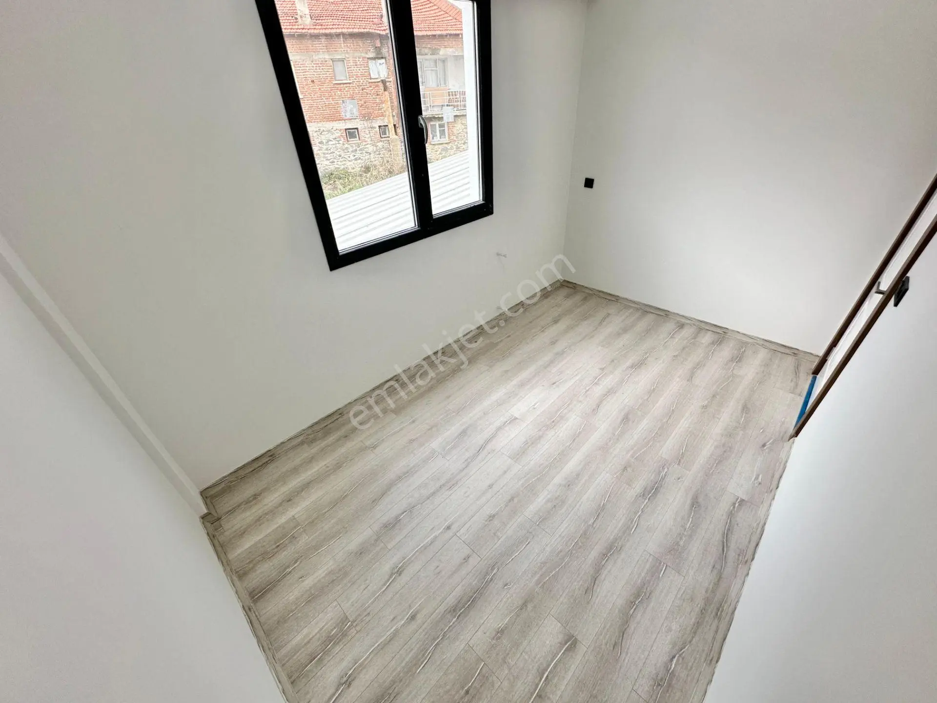 ꧁ay Emlaktan꧂oksijen Deposu Zeytinli'de Müstakil Tadında Bahçe Kullanımlı Kapalı Otoparklı 2+1 Daire — fotoğraf 20