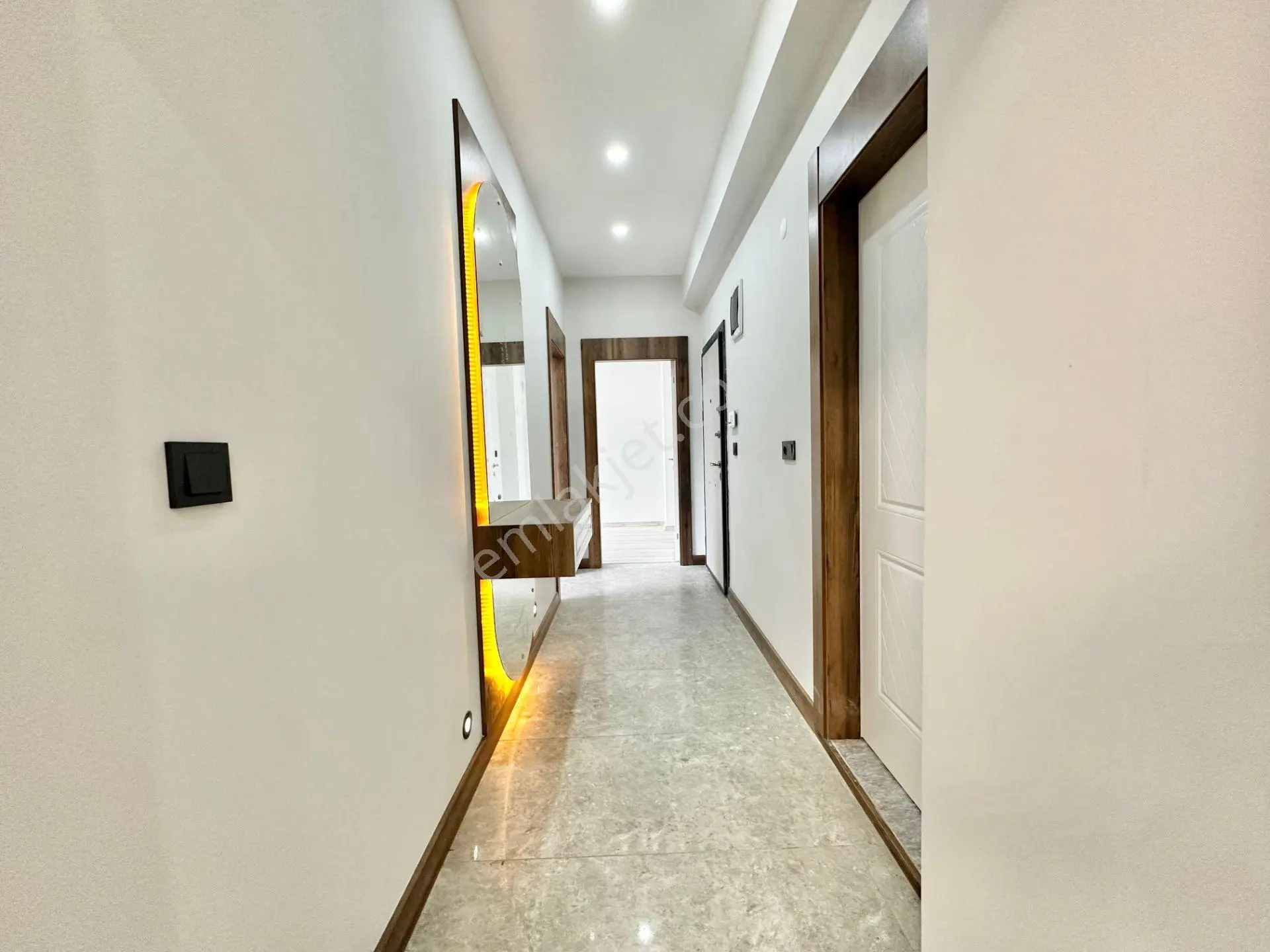 ꧁ay Emlaktan꧂oksijen Deposu Zeytinli'de Müstakil Tadında Bahçe Kullanımlı Kapalı Otoparklı 2+1 Daire — fotoğraf 28