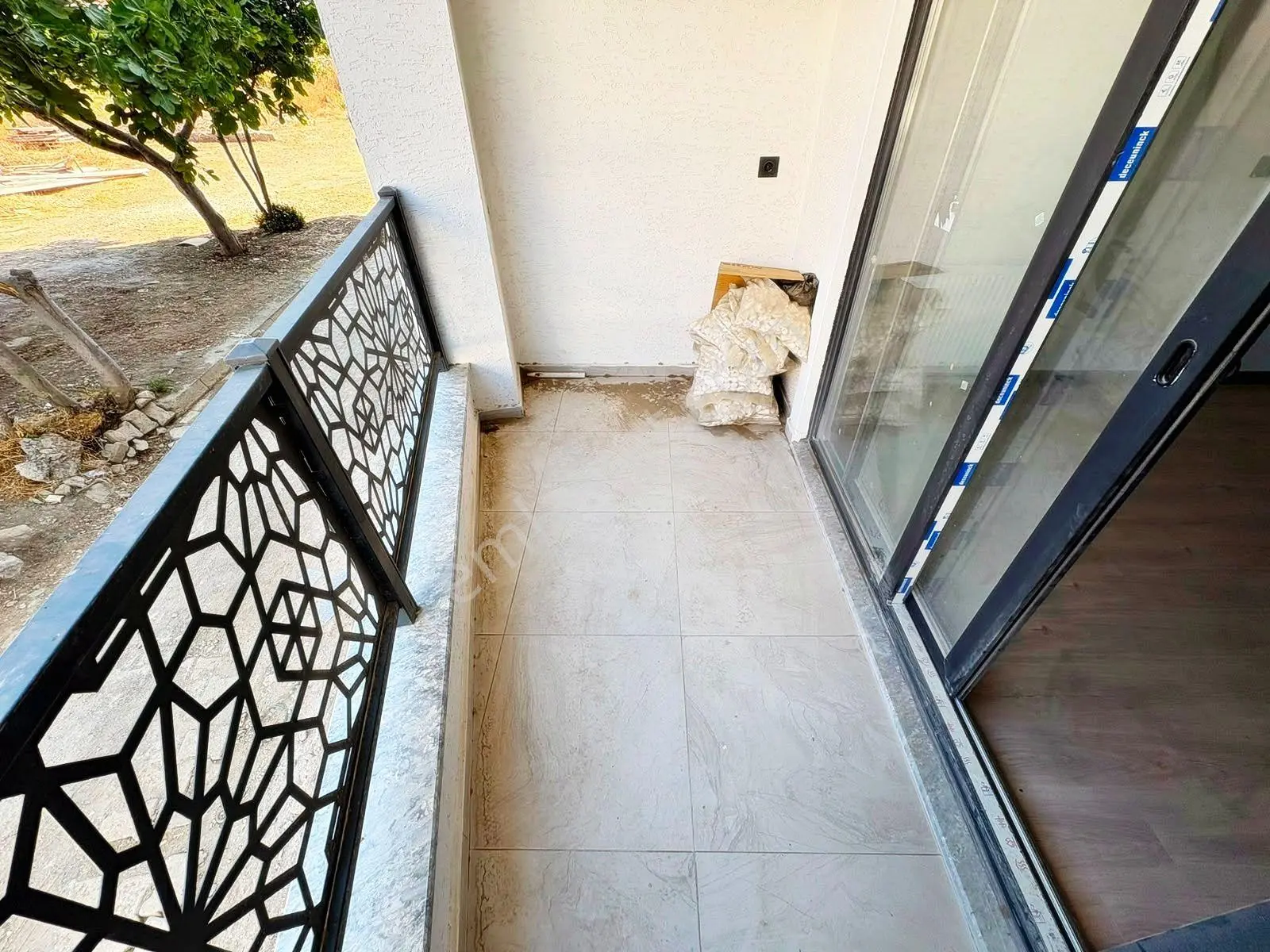 Aktif'ten Zeytinli'de Satılık Ön Cephe Doğa İle İç İçe Harika 1+1 Daire — fotoğraf 26