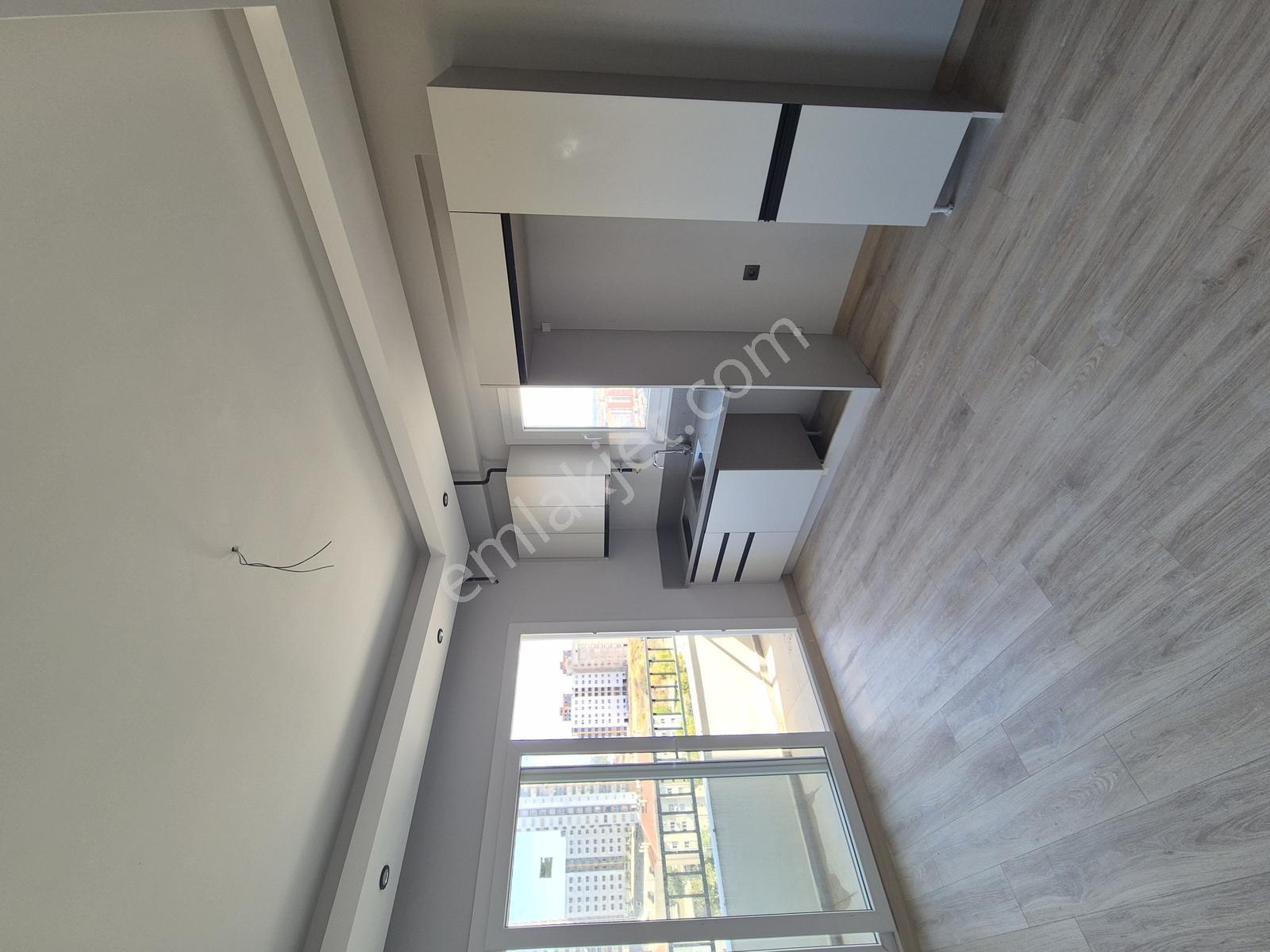 Ertuğrulgazi'de 1+1 Yeni Bina 7/24 Güvenlikli Site İçi Satılık — fotoğraf 3